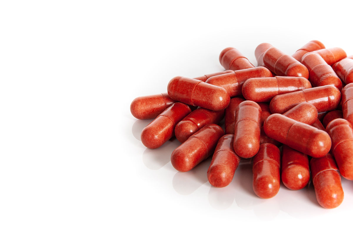 设计一种中华绒螯蟹的饲料配方需要具体比例粗蛋白和粗脂肪不超过标准的05