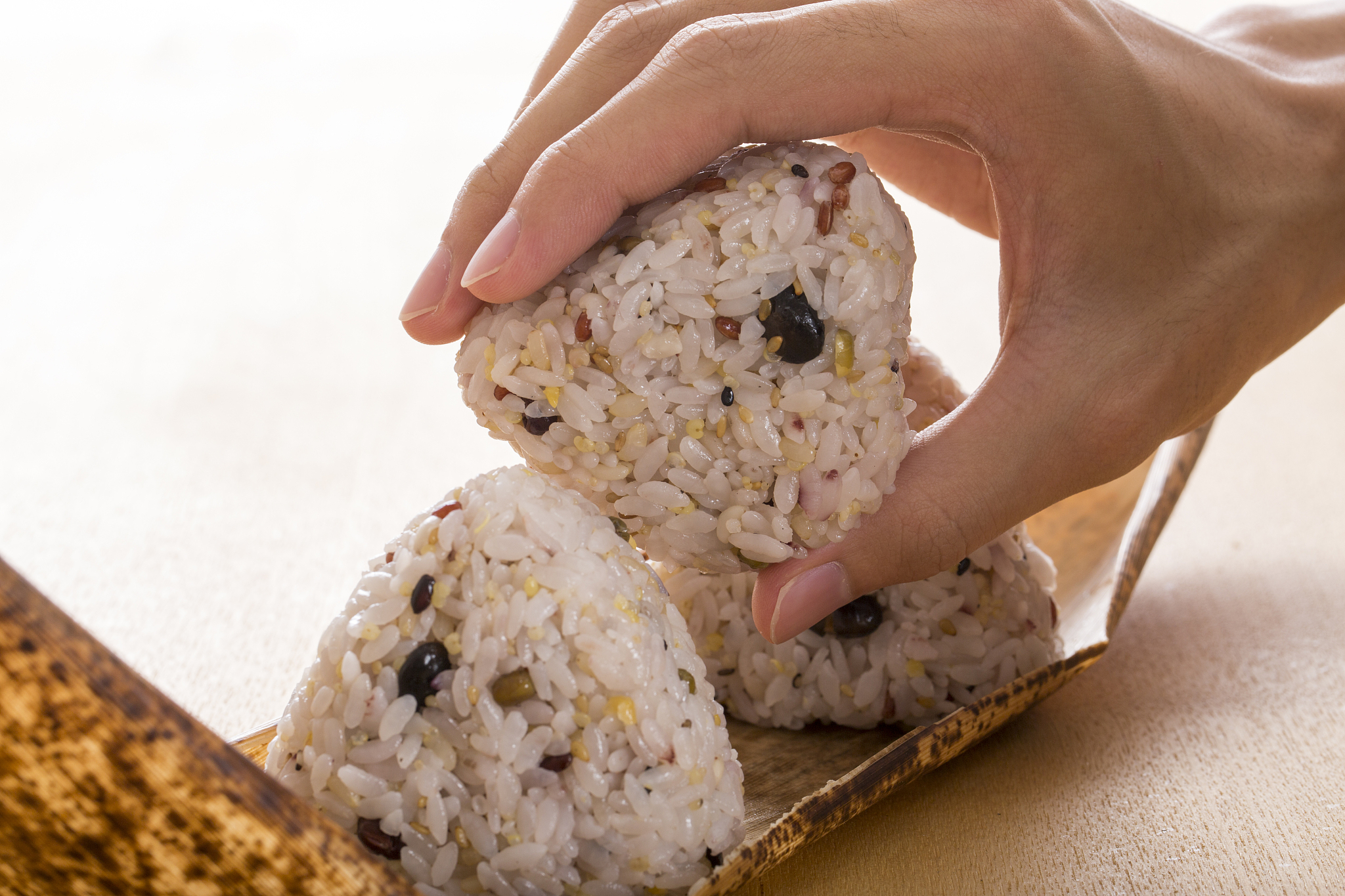 减脂糙米饭团的做法，