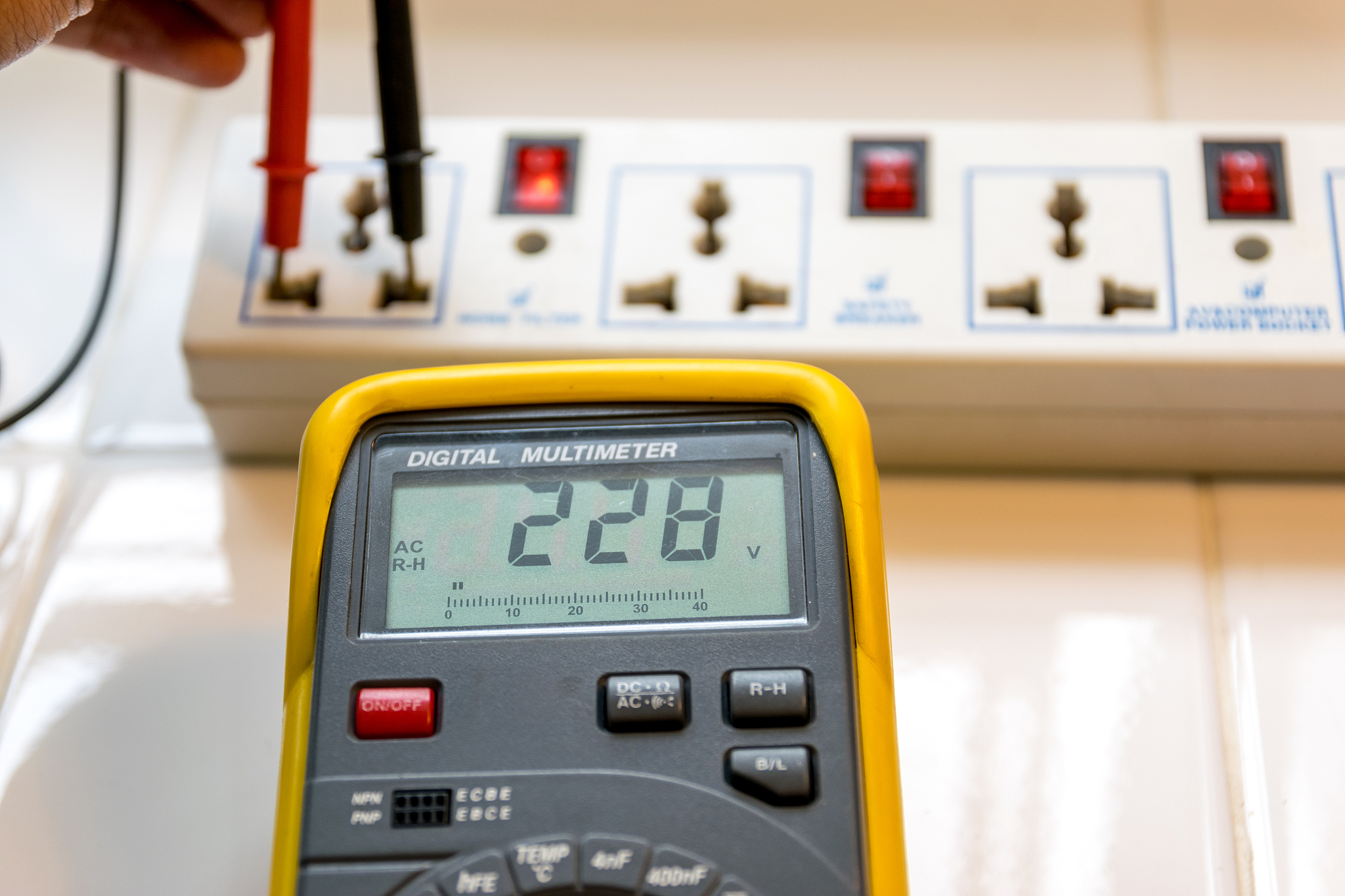 digital multimeter