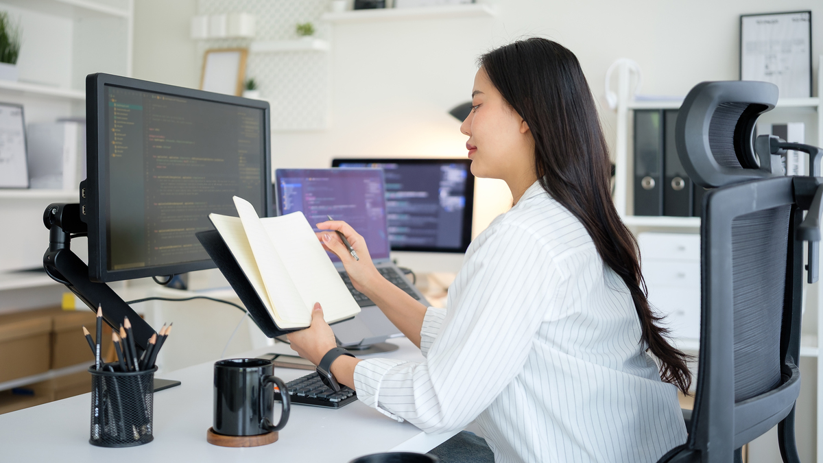 女孩学习计算机的优势与专业选择指南