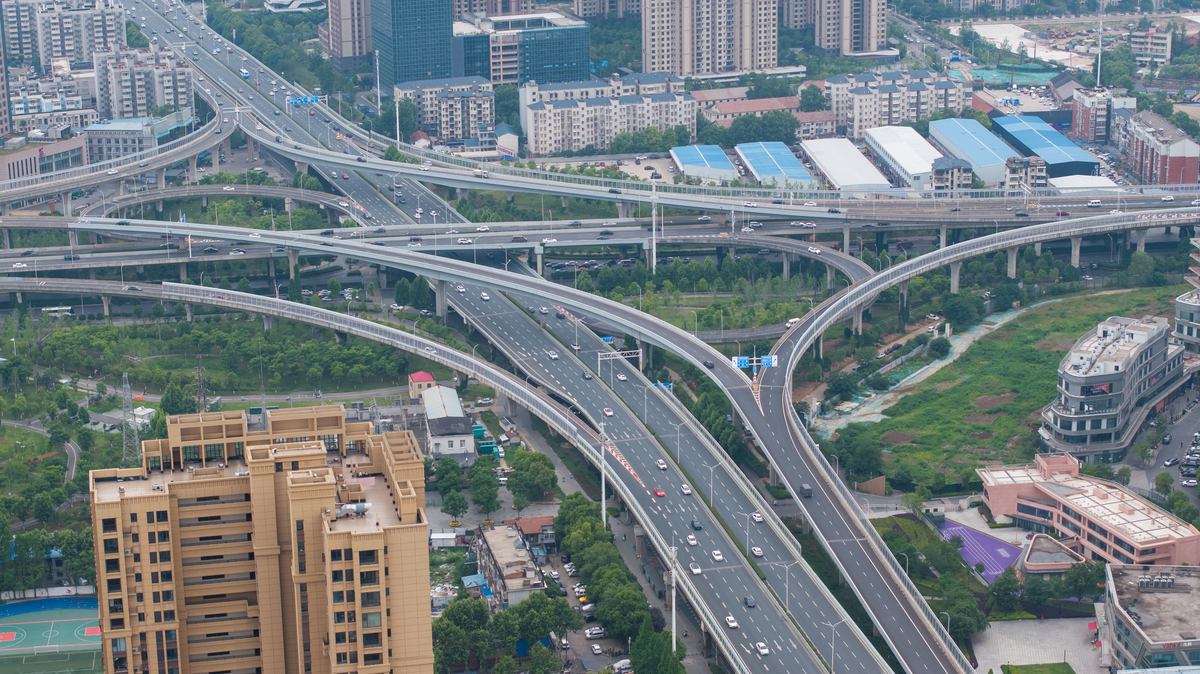 长沙福元路大桥：连接岳麓区与芙蓉区的交通要道
