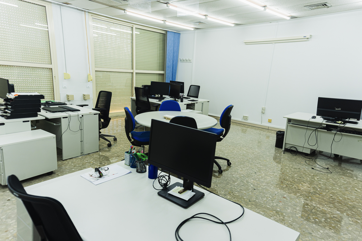 办公自动化助力办公室管理：计算机、网络与多媒体技术应用