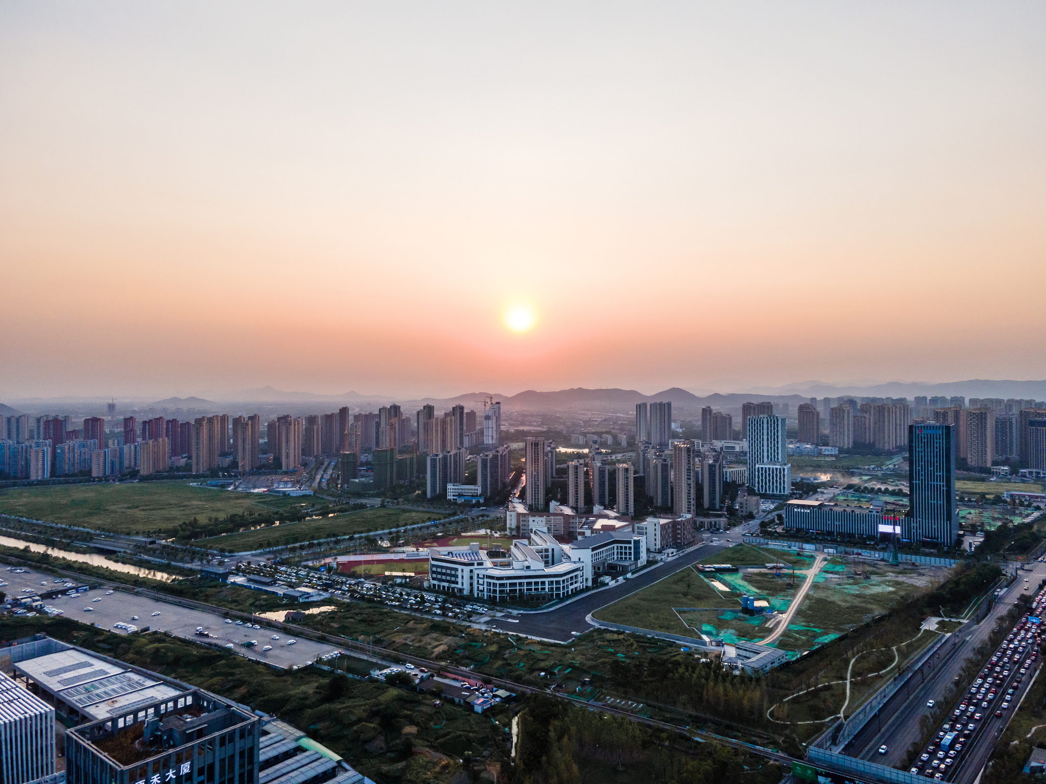 浙江育英职业学院现代物流管理专业课程：培养高素质物流管理人才