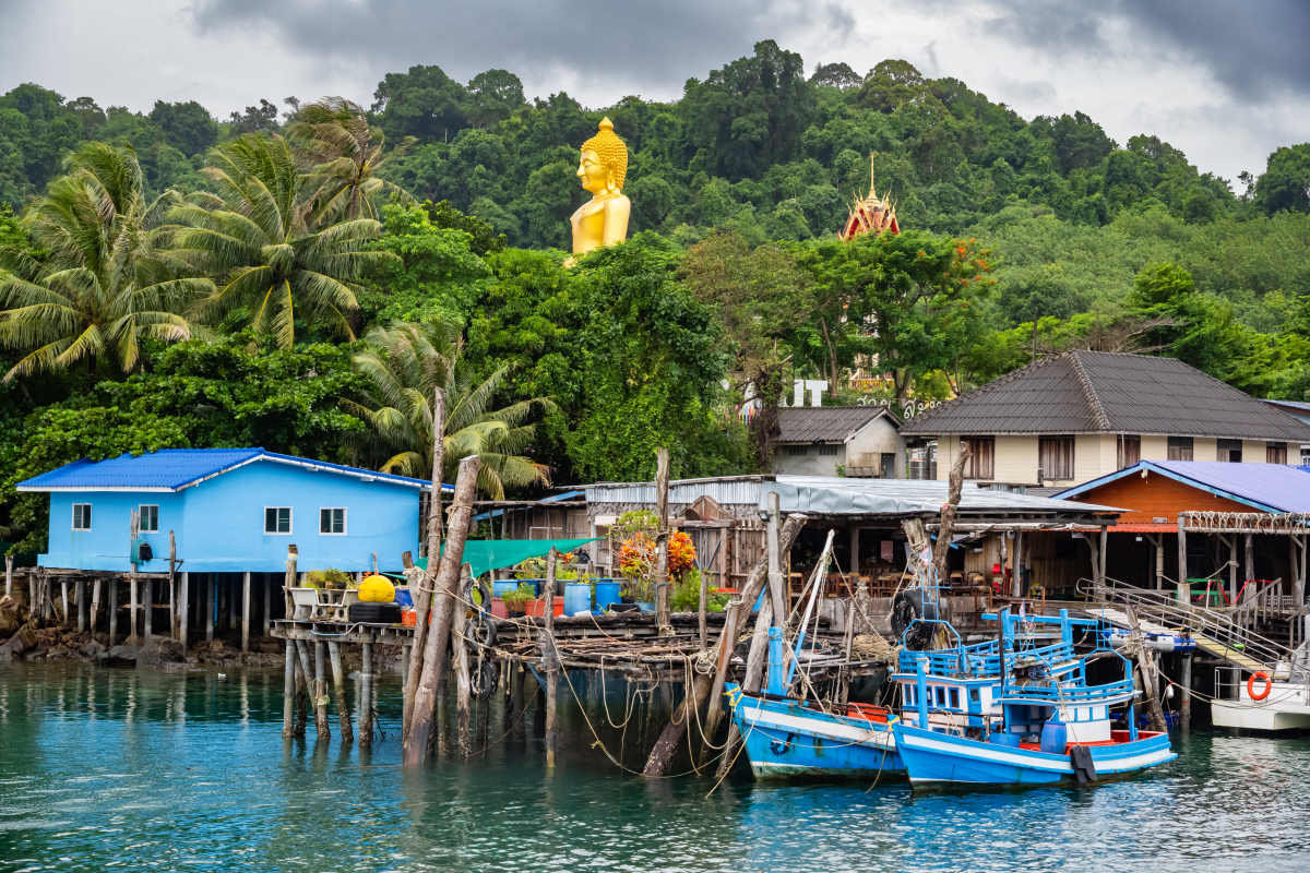 Thailand Travel: Sharing Experiences with Friends