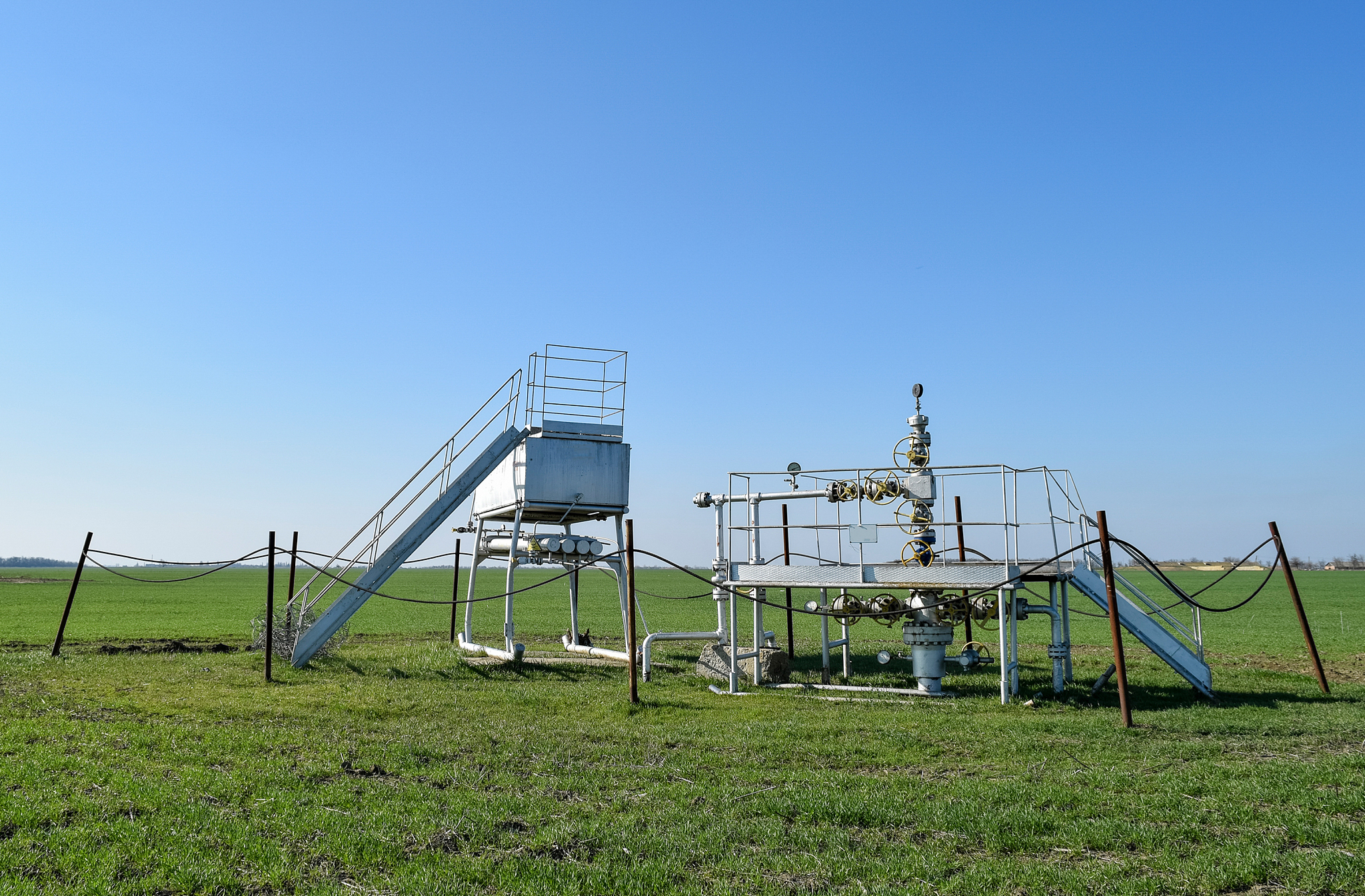 甲醇的应用领域有哪些？详解甲醇的用途及安全注意事项