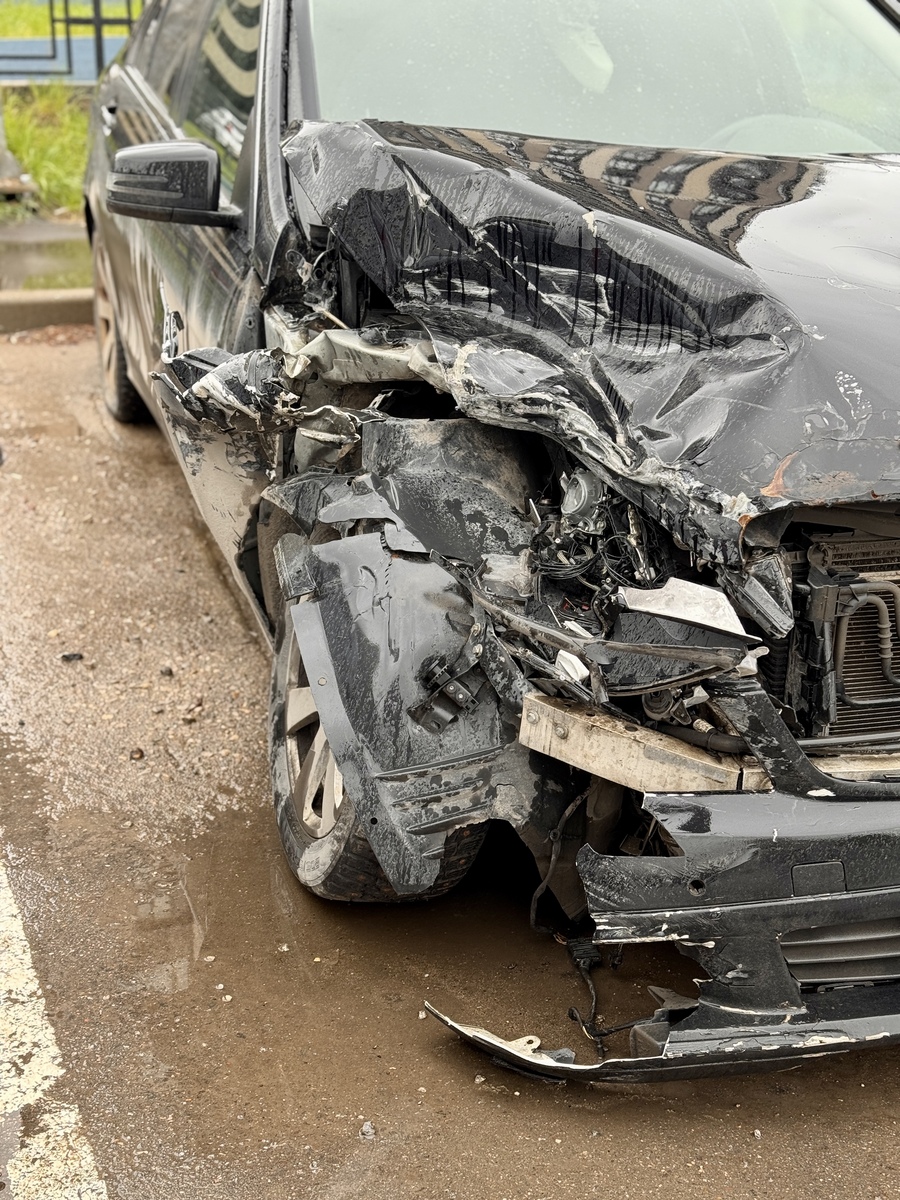 突发！货车失控撞高层建筑，造成10人死亡40人受伤