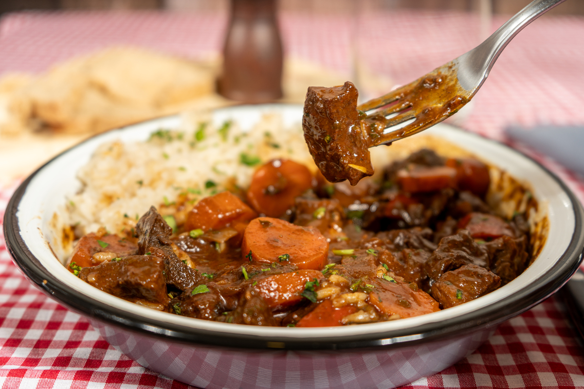 50字日式牛丼饭测评：鲜嫩牛肉，米饭软糯，味蕾享受！