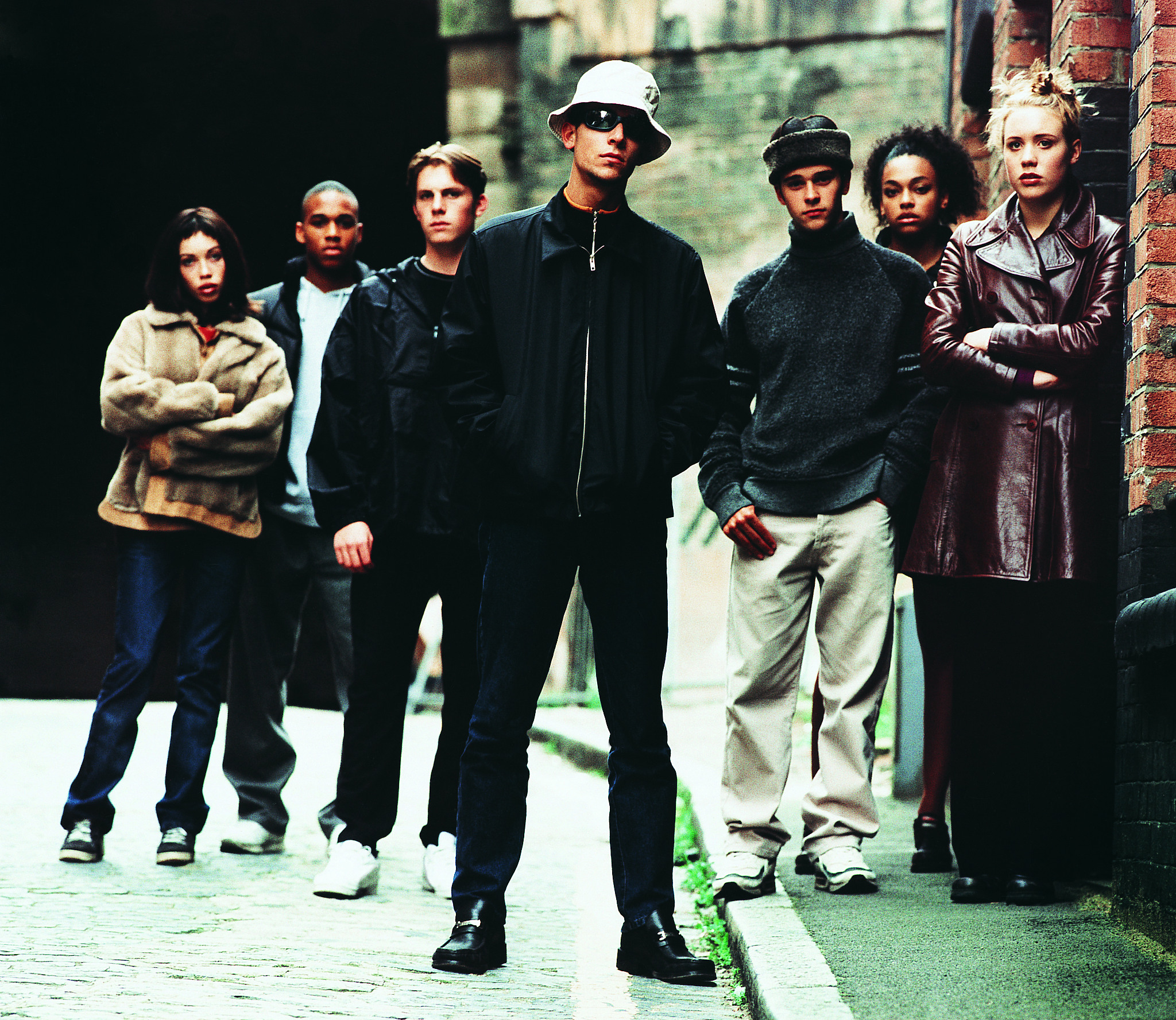 从精神小伙到高街男孩+从百家争鸣到文艺复兴是什么意思帮我用230字详细描述