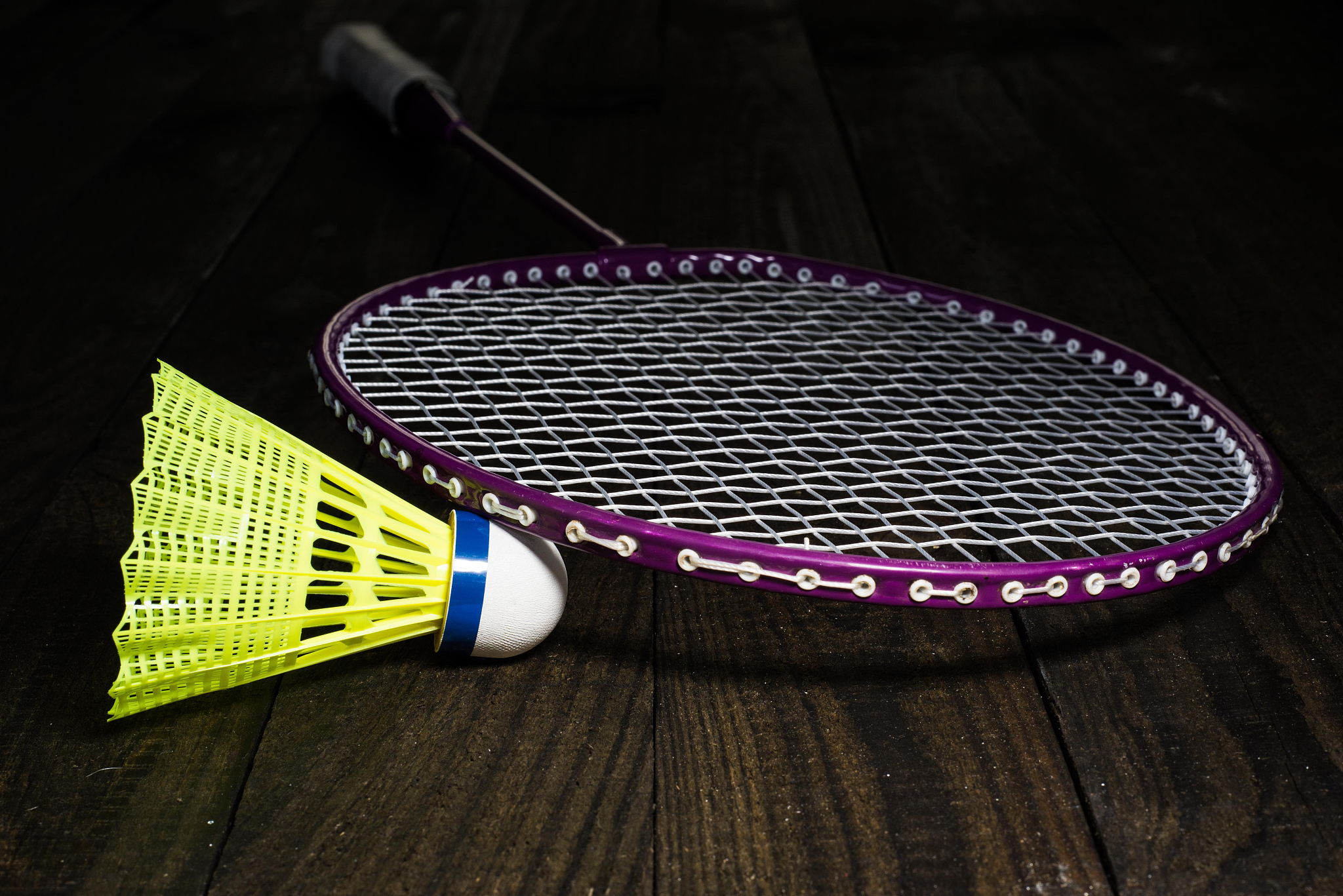 Best Low Launch Angle Tennis Strings: Top 10 Budget-Friendly Options