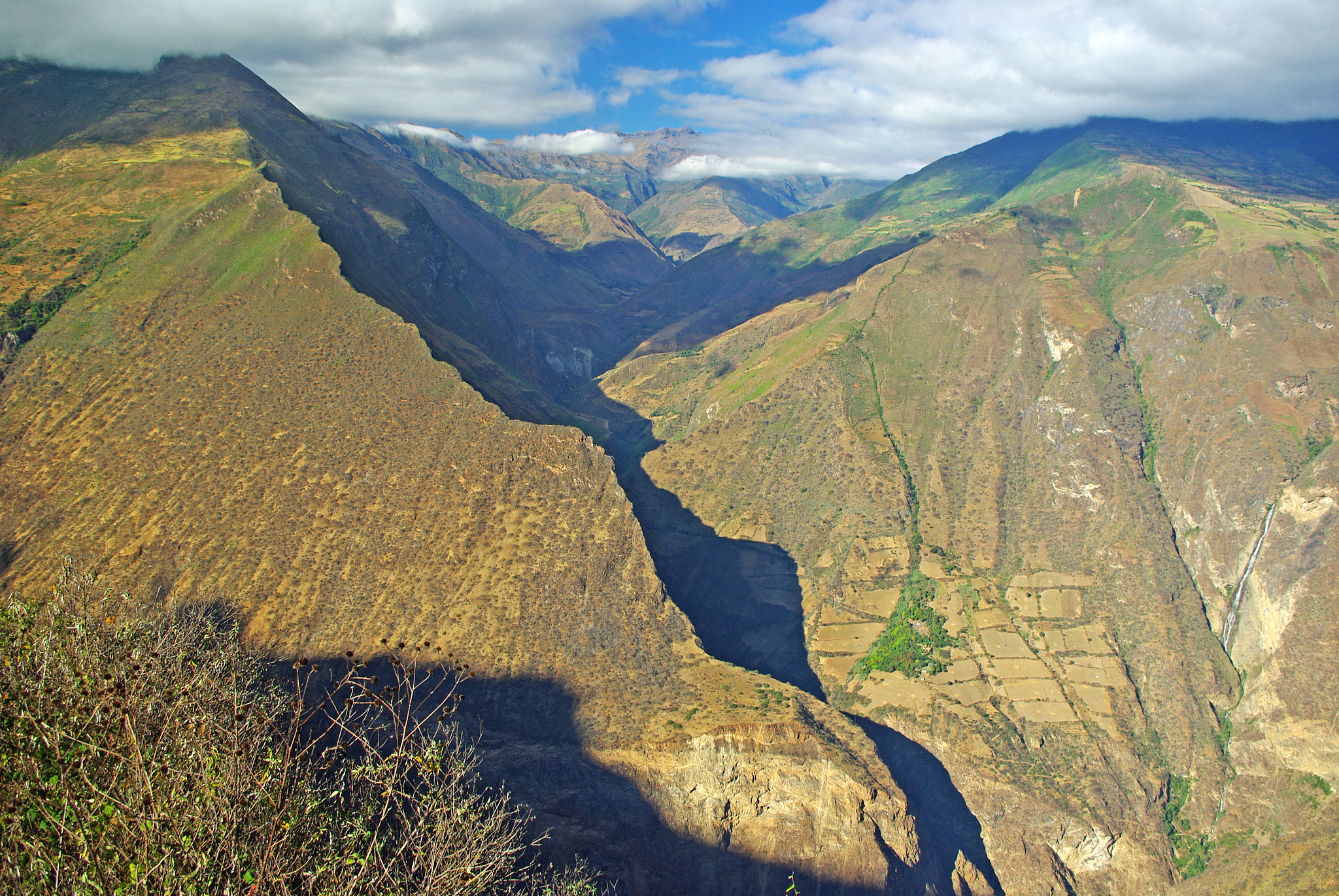 view over choquequirao mountain