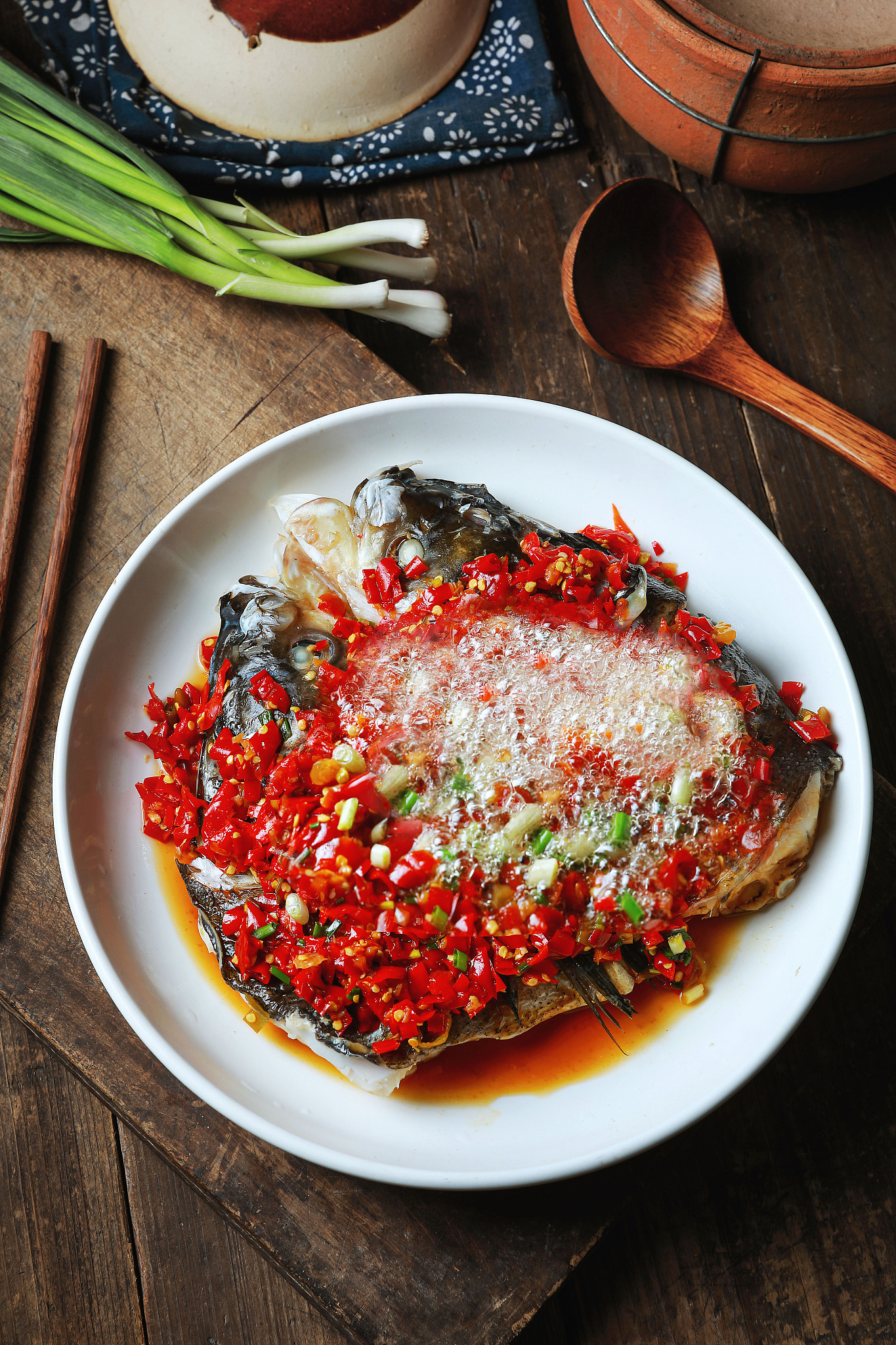 剁椒鱼头酱的做法：湘菜经典，鲜香美味