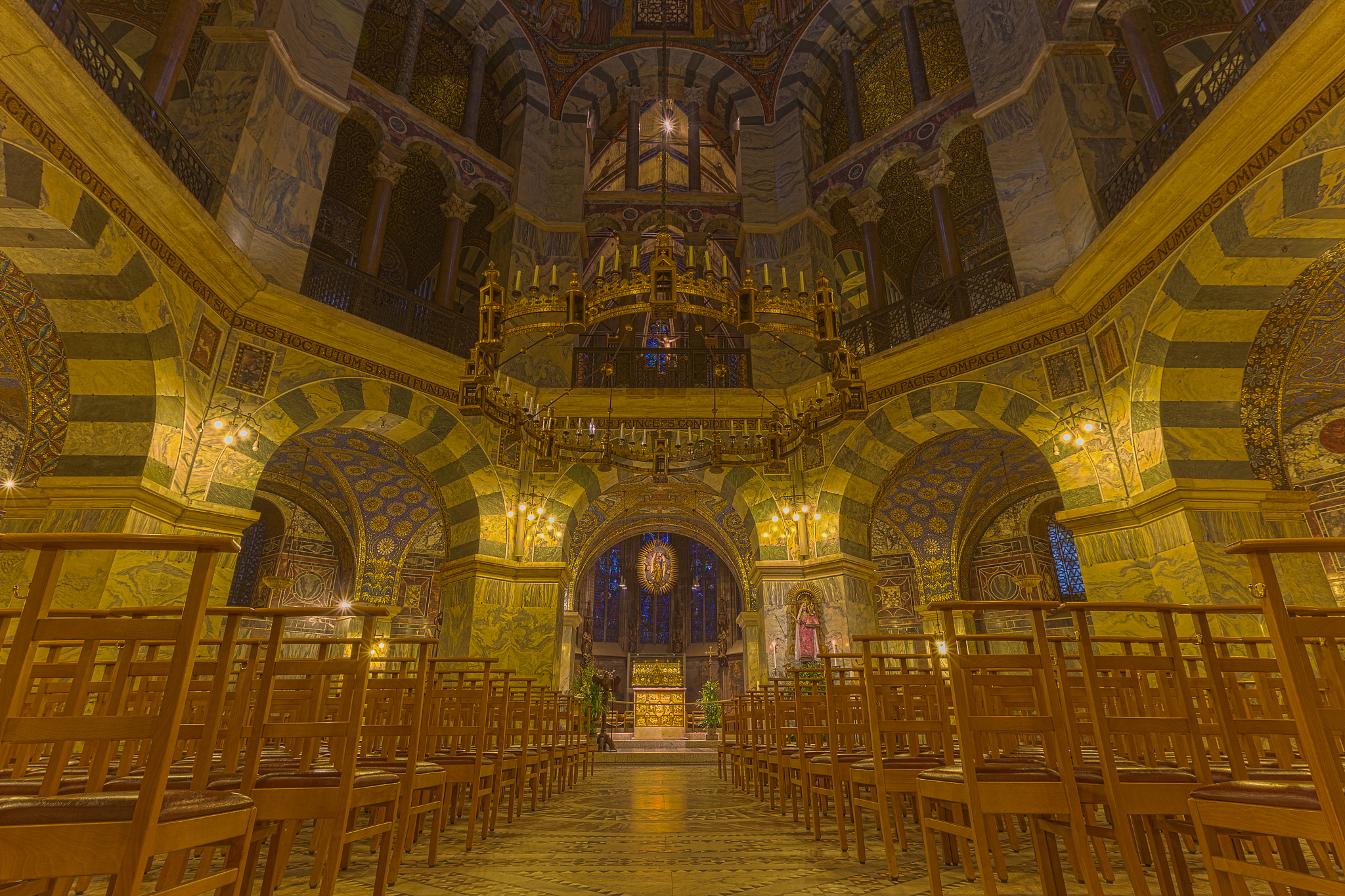 aachen, an empty cathedral ....
