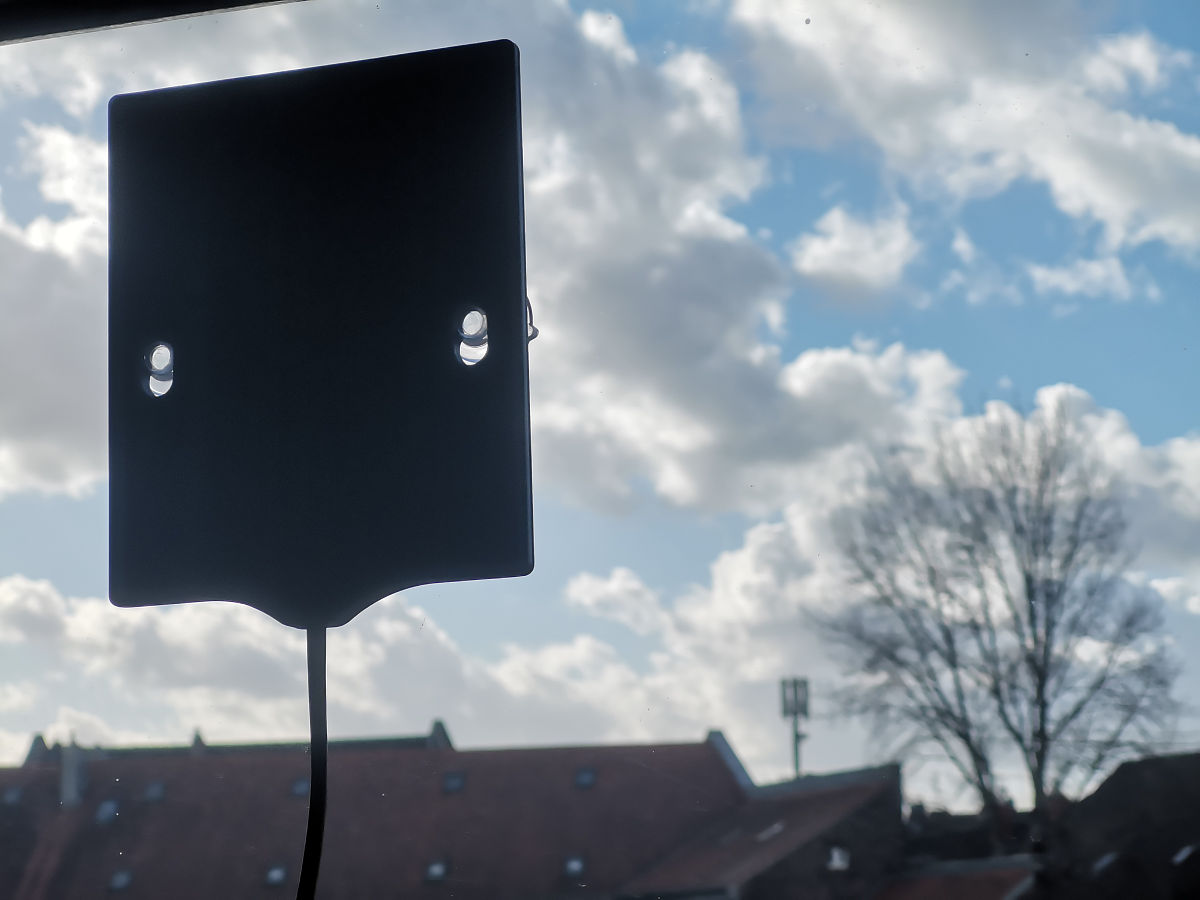 定向天线增益与输入功率计算：案例分析