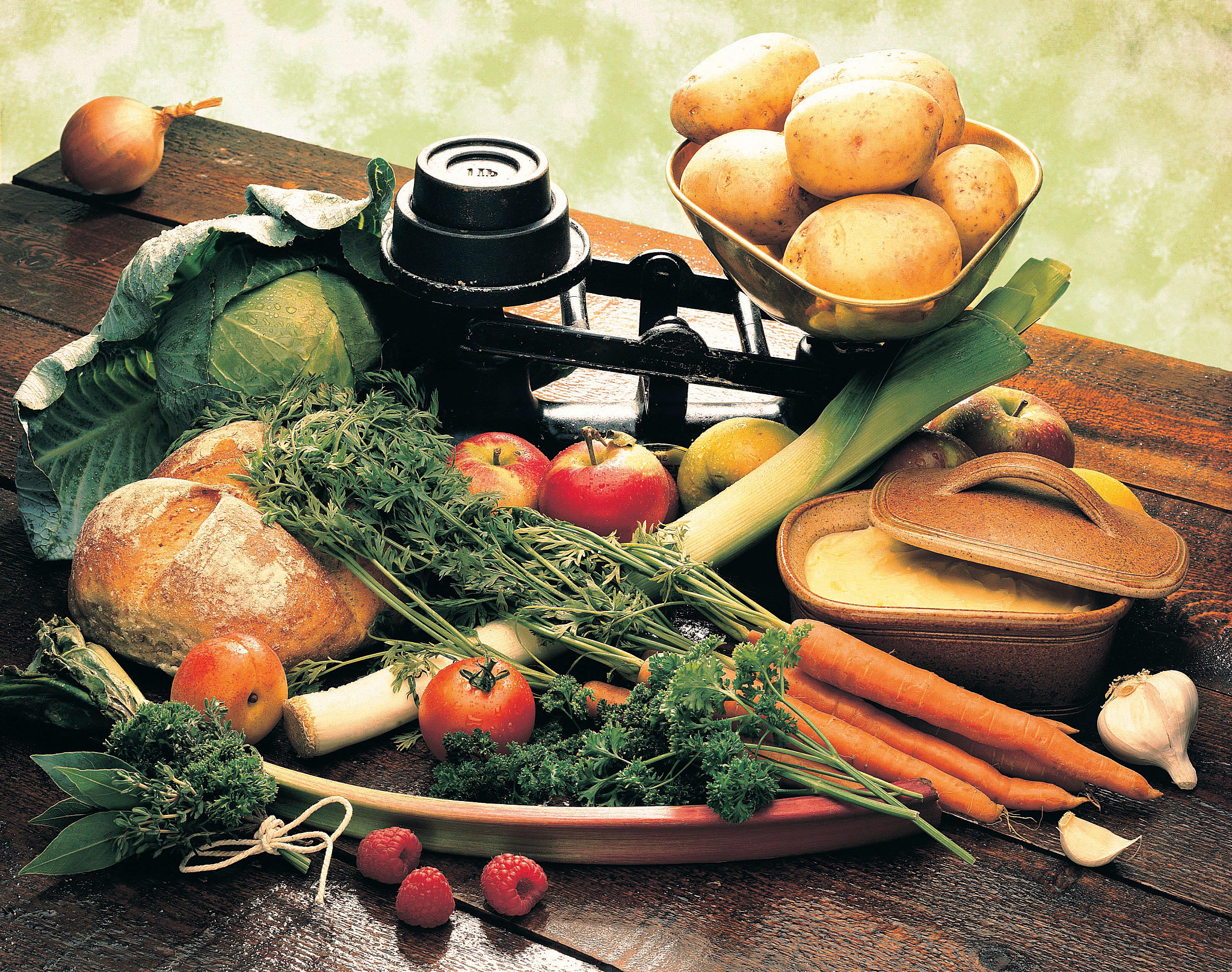 这6种食物在悄悄让你变老，尤其是最后一个，你可能正在吃！