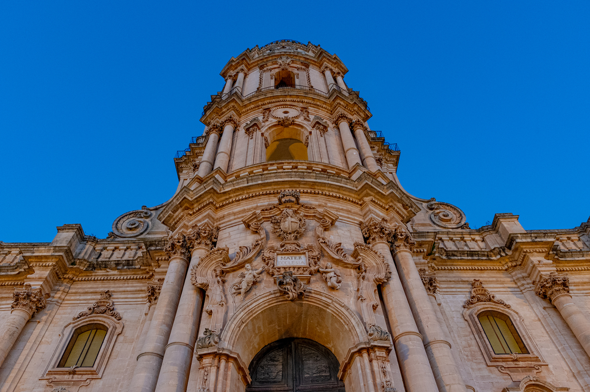 巴洛克建筑风格：起源、发展阶段及代表作品