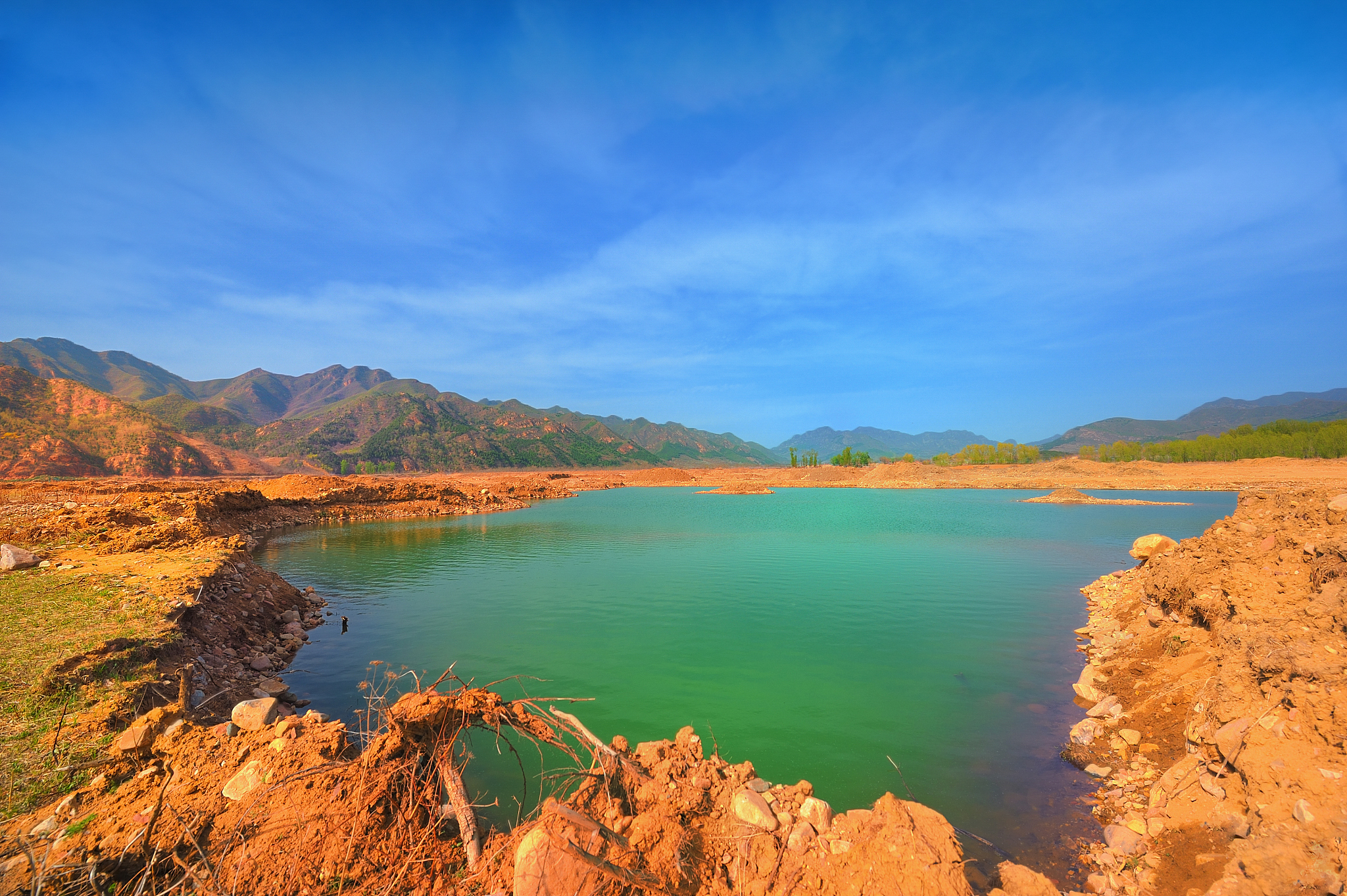 集安有哪些媒体曝光求助热线平台？旅游景点介绍请使用媒体的口吻创建一篇不少于3000个汉字的文章。