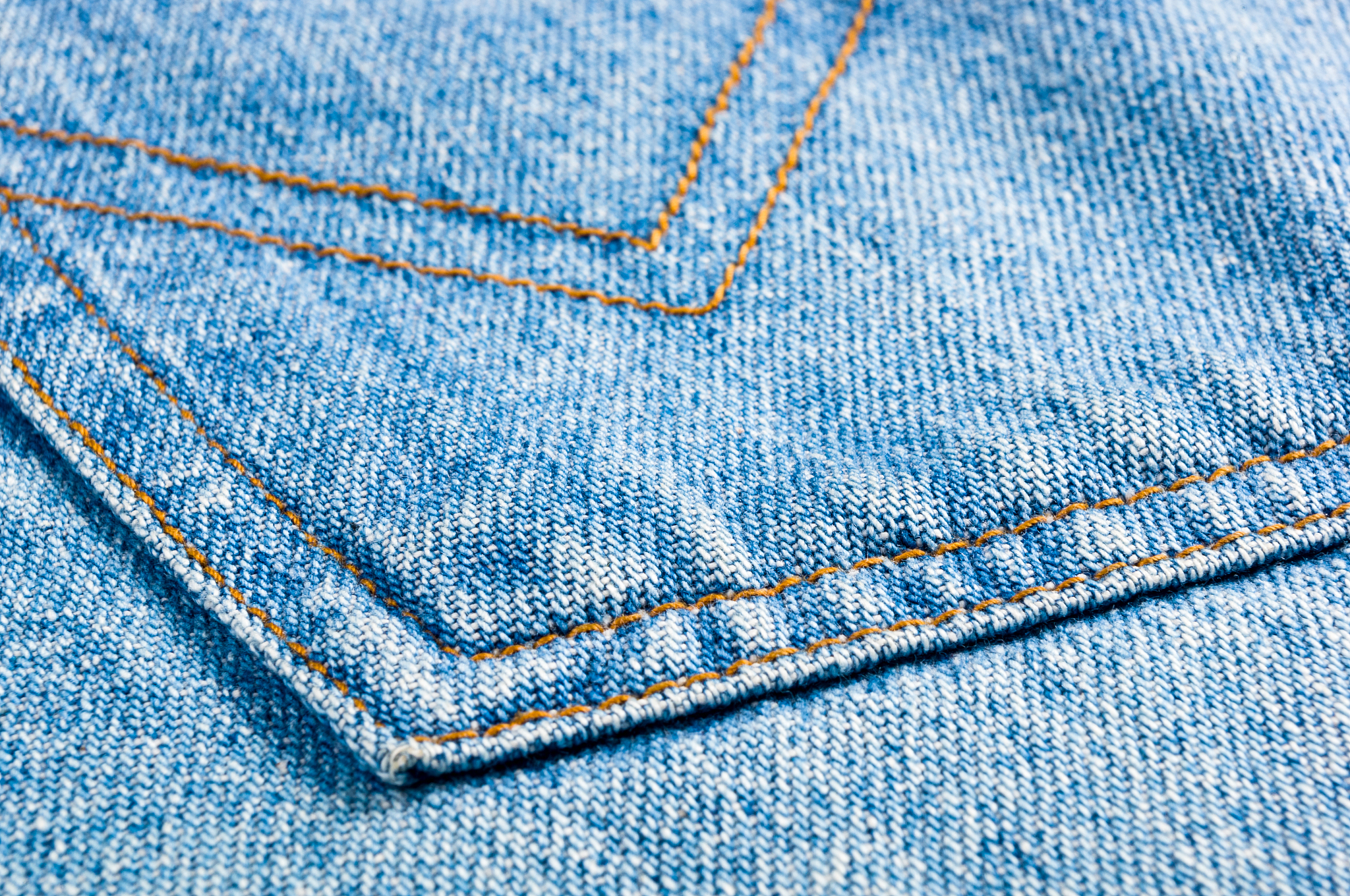 衣服掉色怎么和顾客解释，