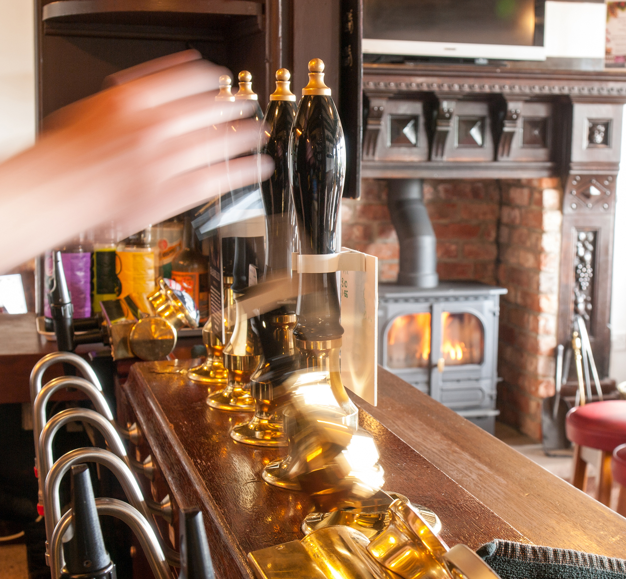 Can you buy alcohol in hotels, pubs, and wine merchants in the UK?