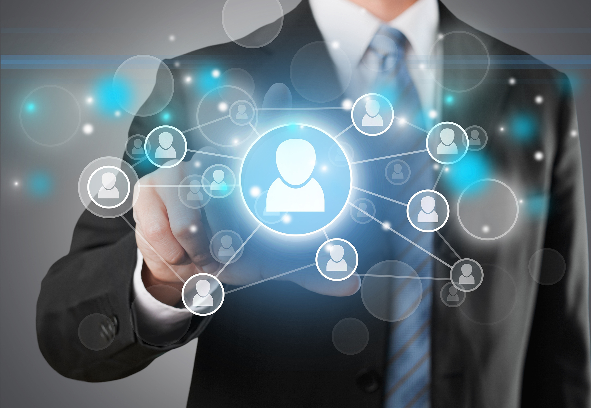 围绕下面写学术一点人力资本在创造性工作本身的过程中数量在增加在质量上提高。