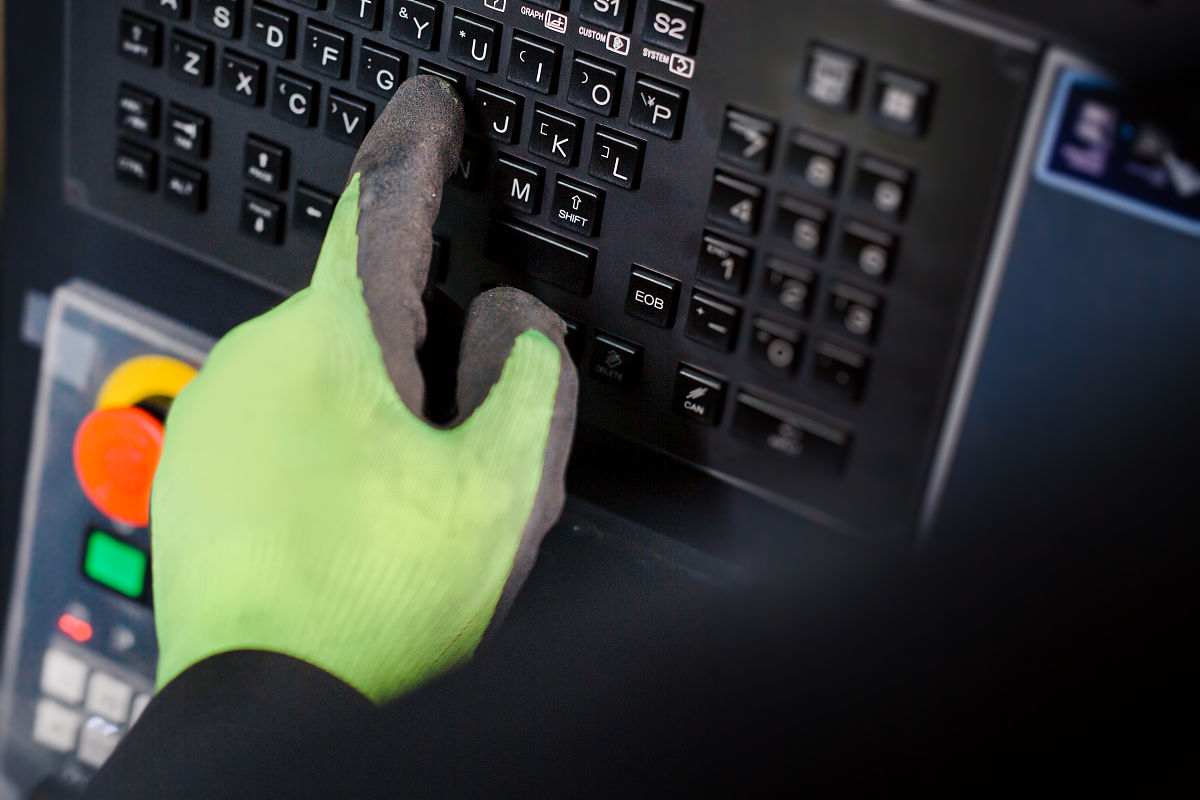 涿州市技师学院专业设置：机械、电子、建筑等多个领域