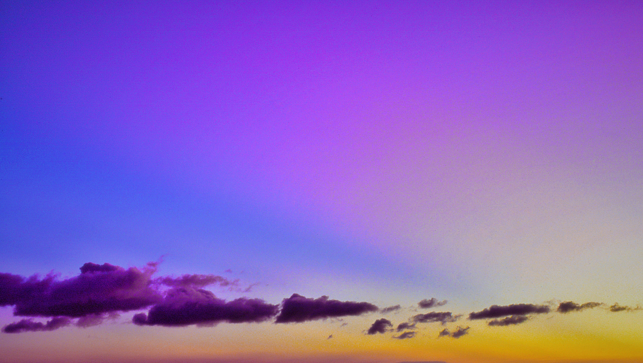 魅族20 Pro星辰紫拍摄 - 紫色云彩美景尽显相机魅力