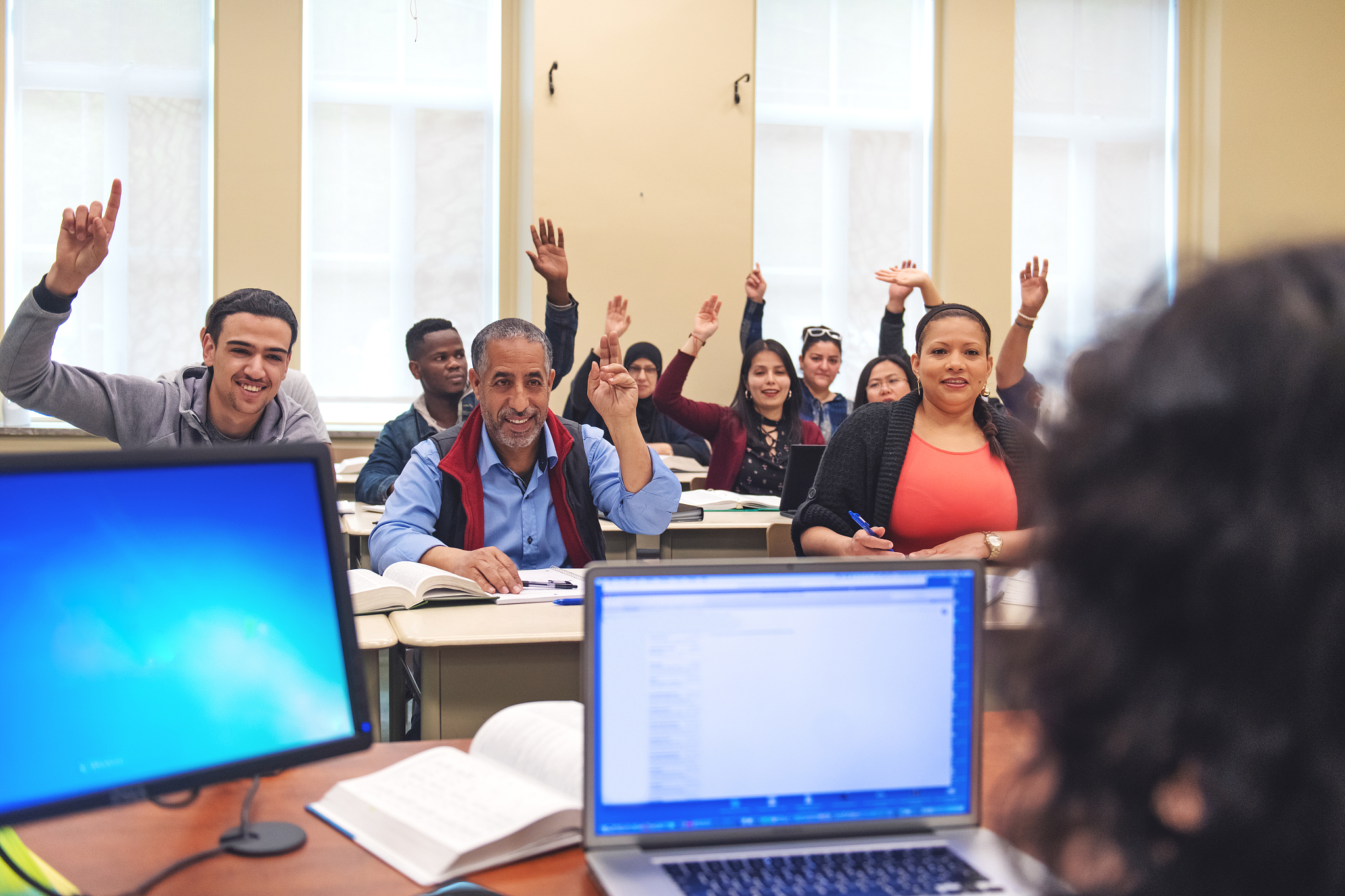 四川省商务学校招生办联系电话地址