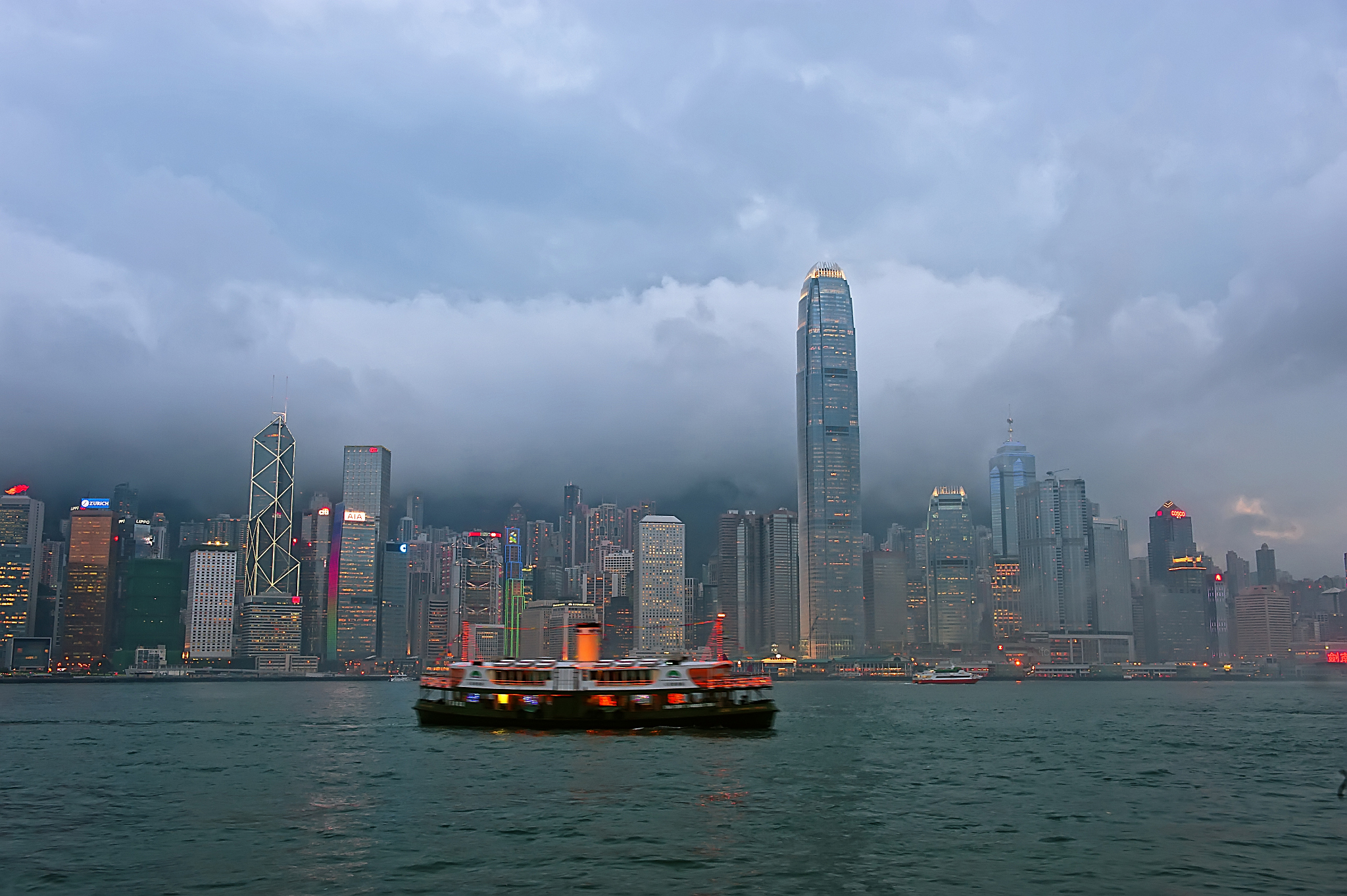 hazy victoria harbour @ hong kong_1068