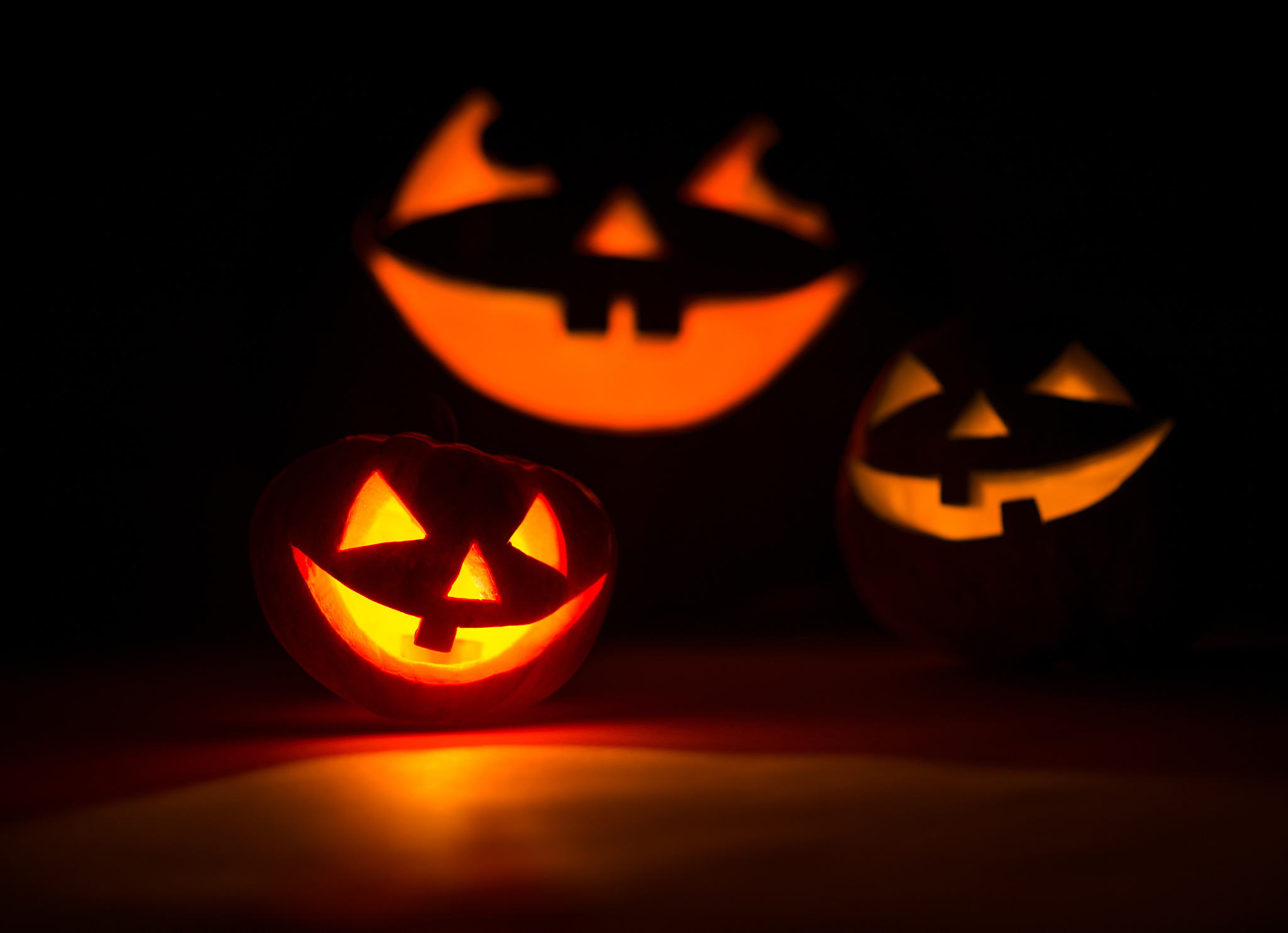 three jack-<strong>o</strong>-lantern