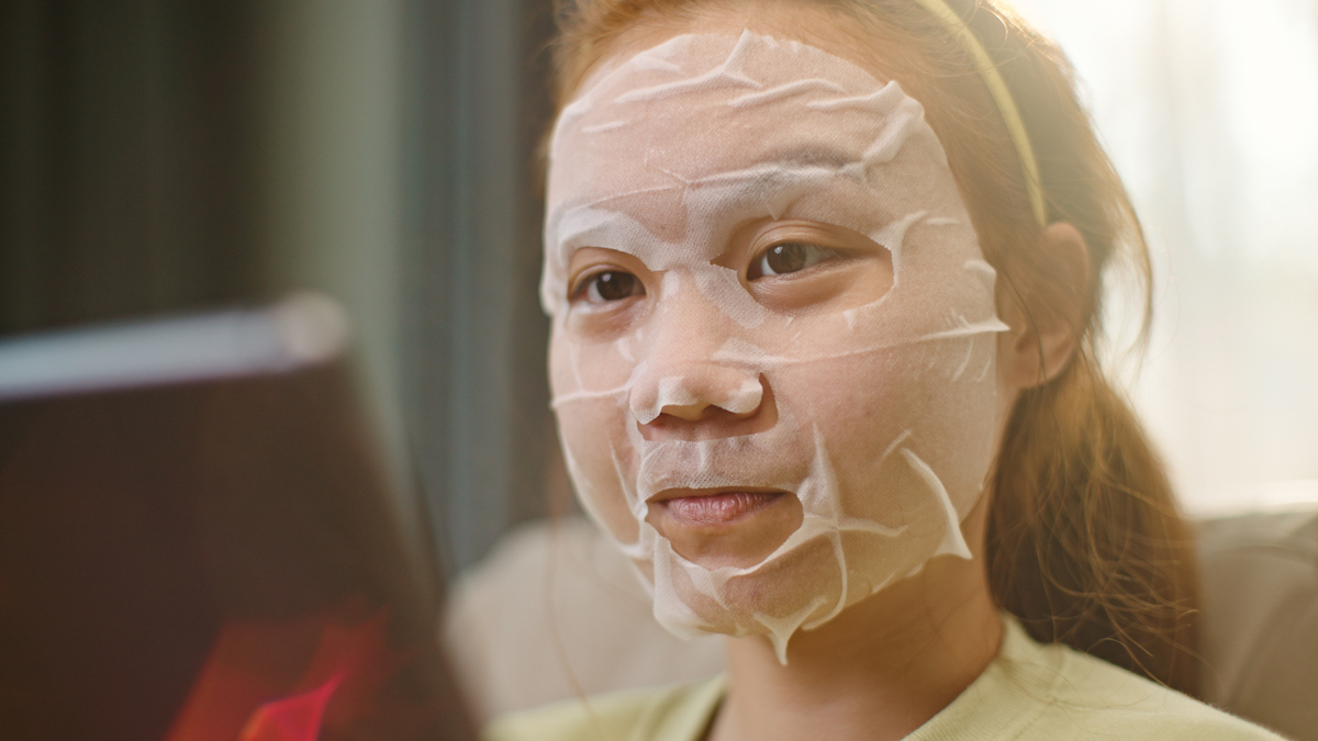 睡觉贴胶布改善川字纹？真相来了！