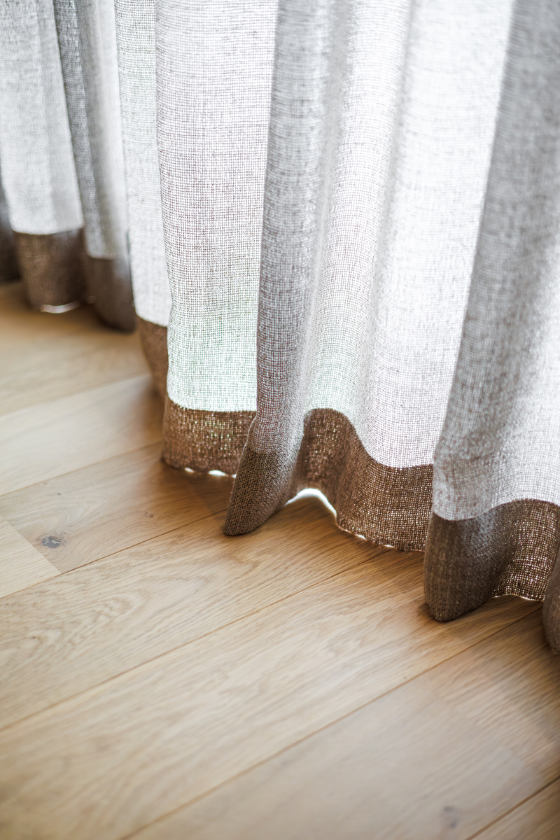 窗帘面料种类大全：防紫外线、防火、防水、隔音等