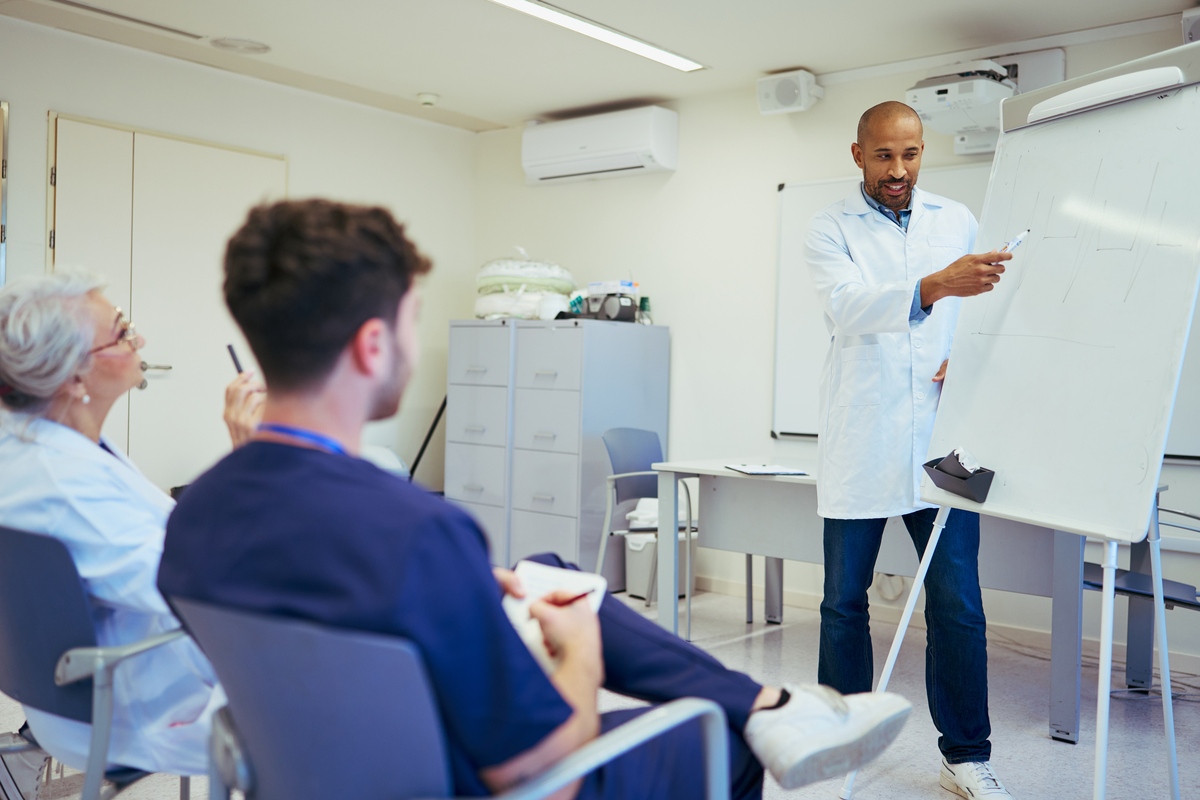 男生学护理的优势：不只是体力，还有这些！