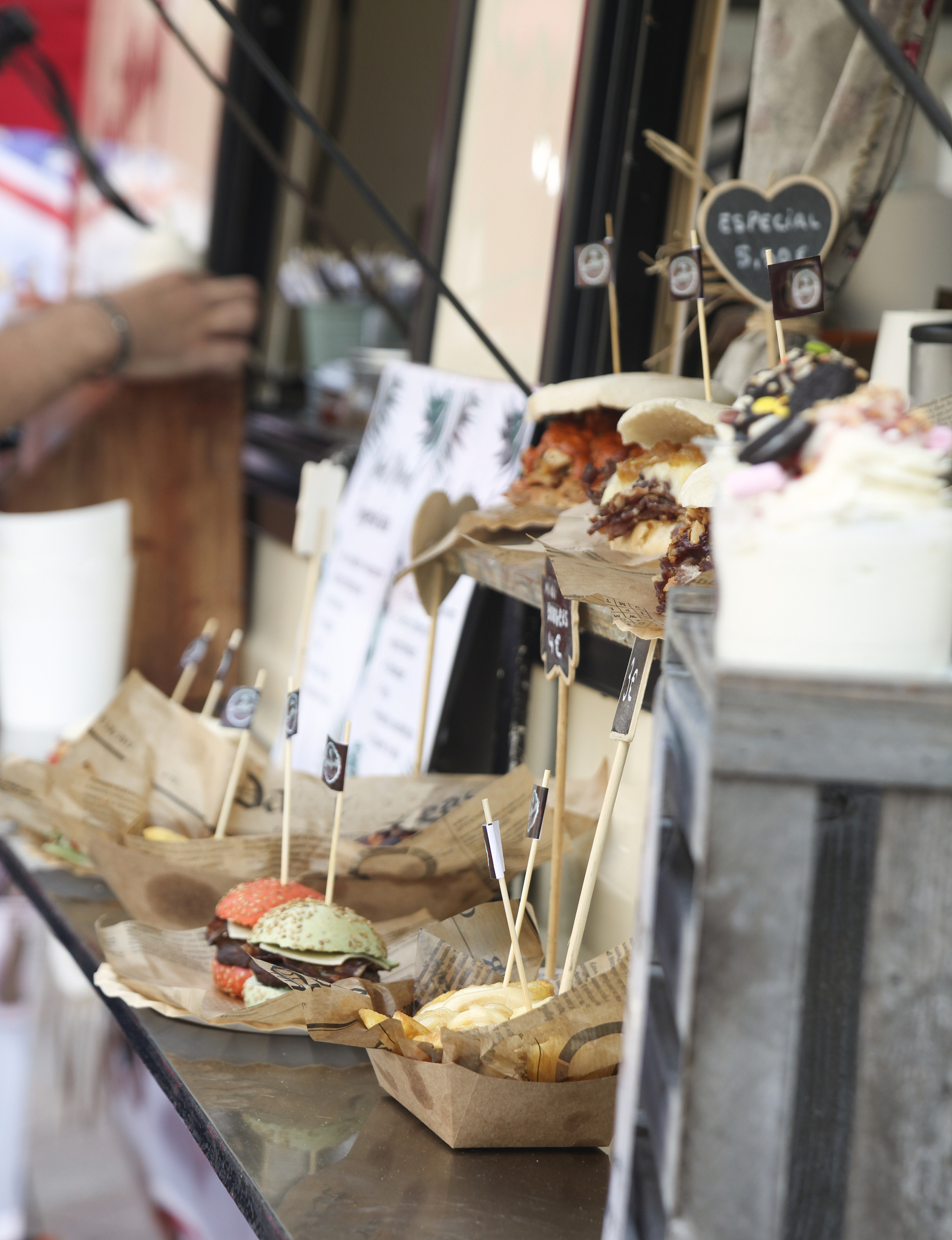 高端家居品牌秋日烘焙沙龙活动策划：创意Slogan & 活动主题