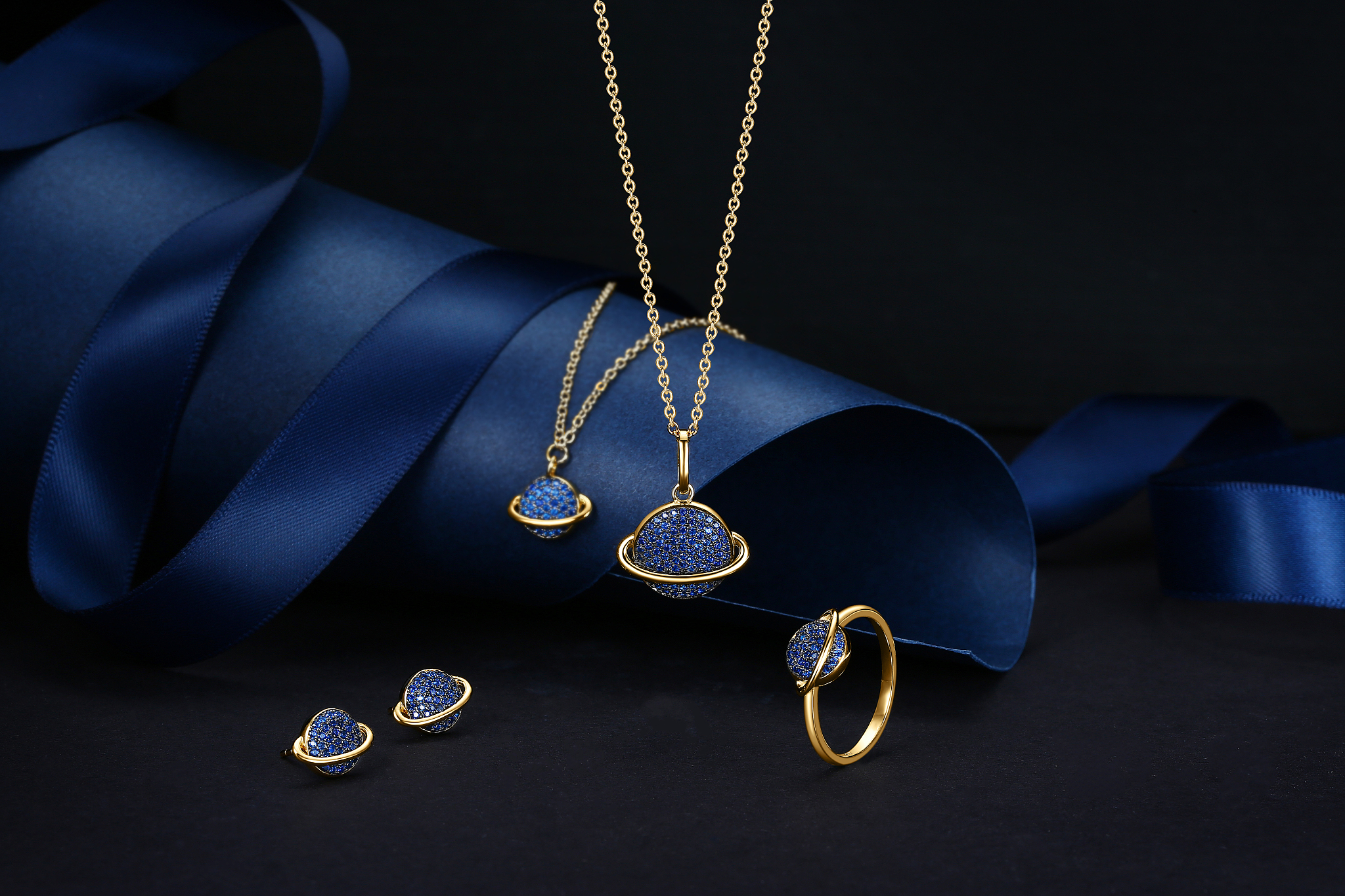 2023年报读首饰设计专业就业前景：机遇与挑战并存