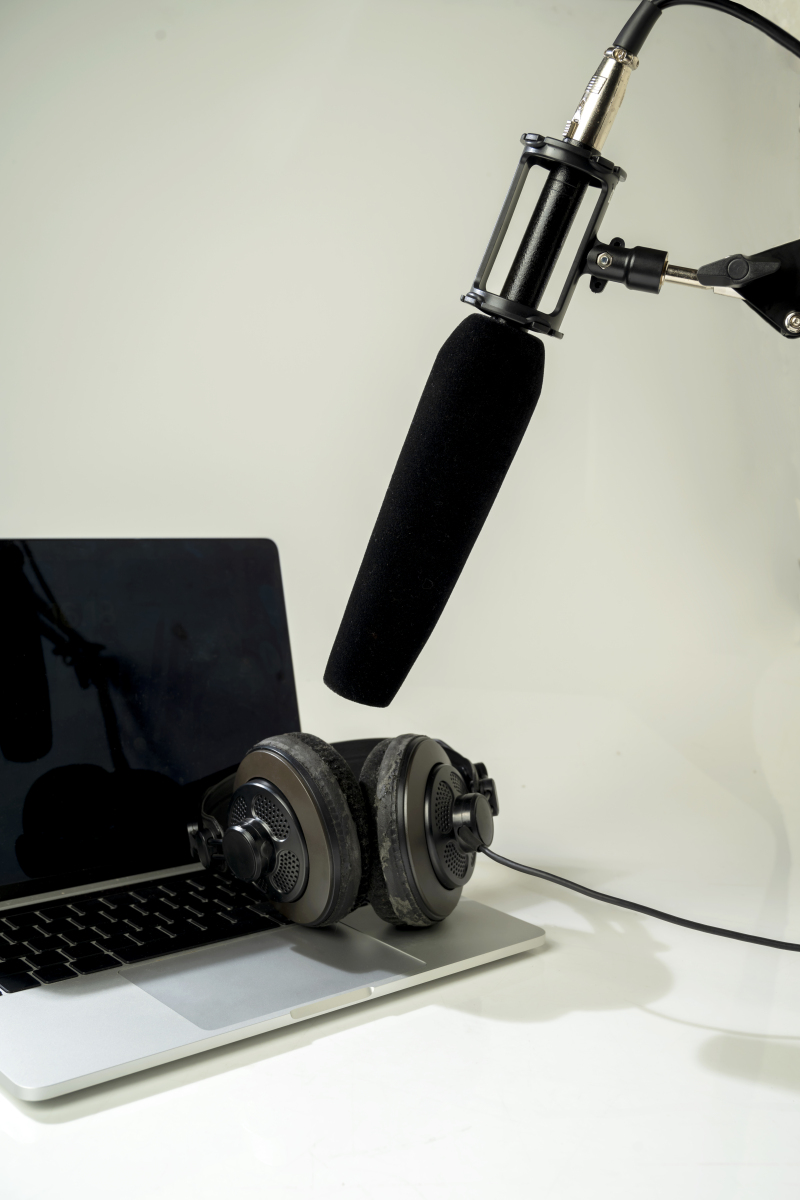 如何发送语音消息：电脑和手机端详细指南