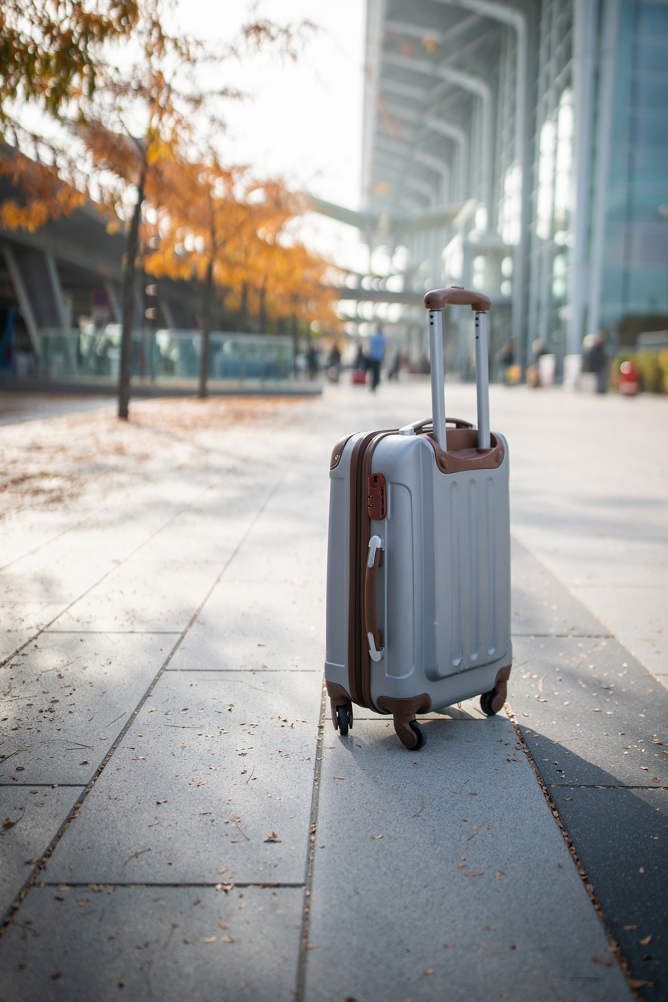 为什么部分飞机只能手提15寸的行李箱