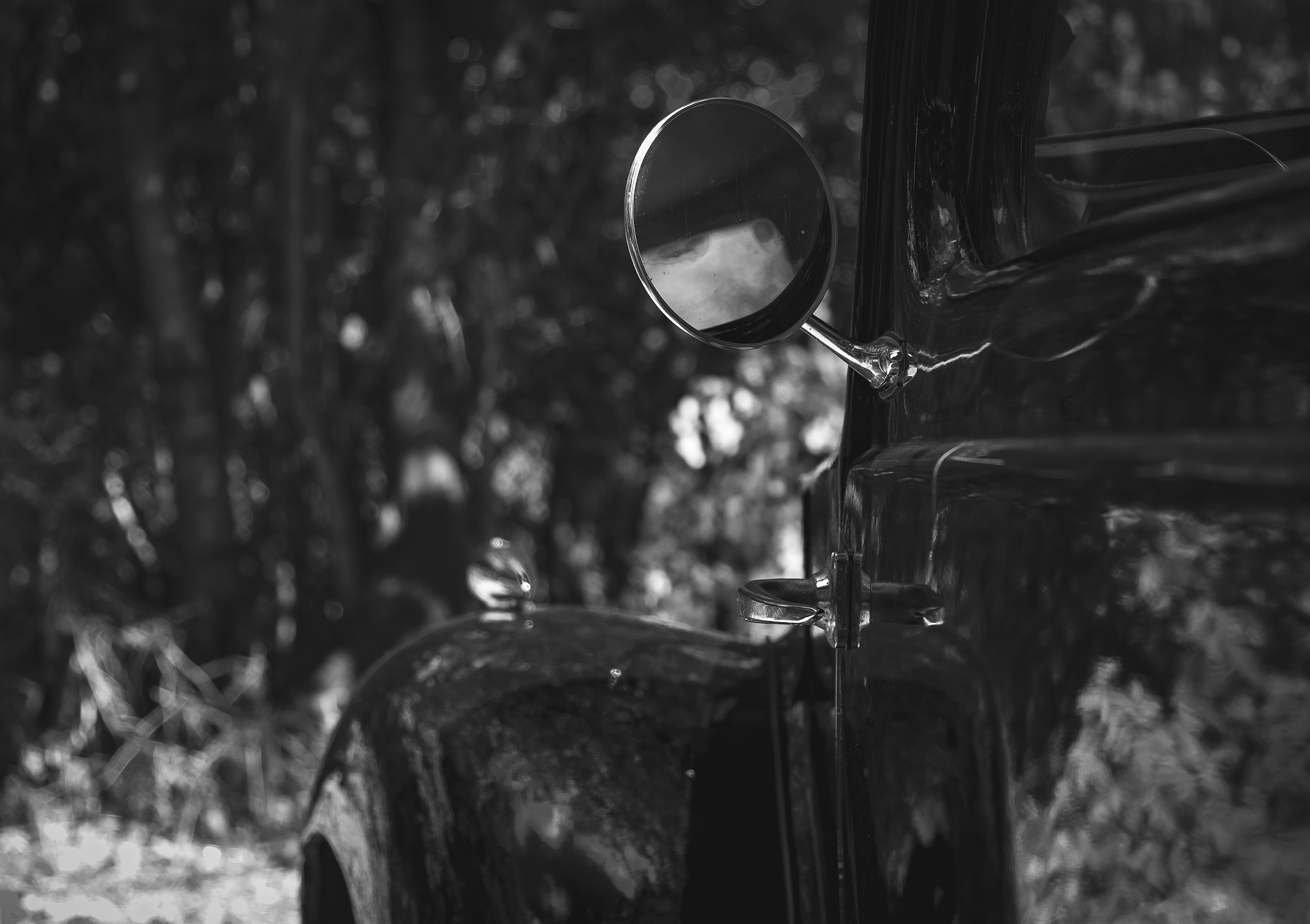 black and white picture of oldtimer