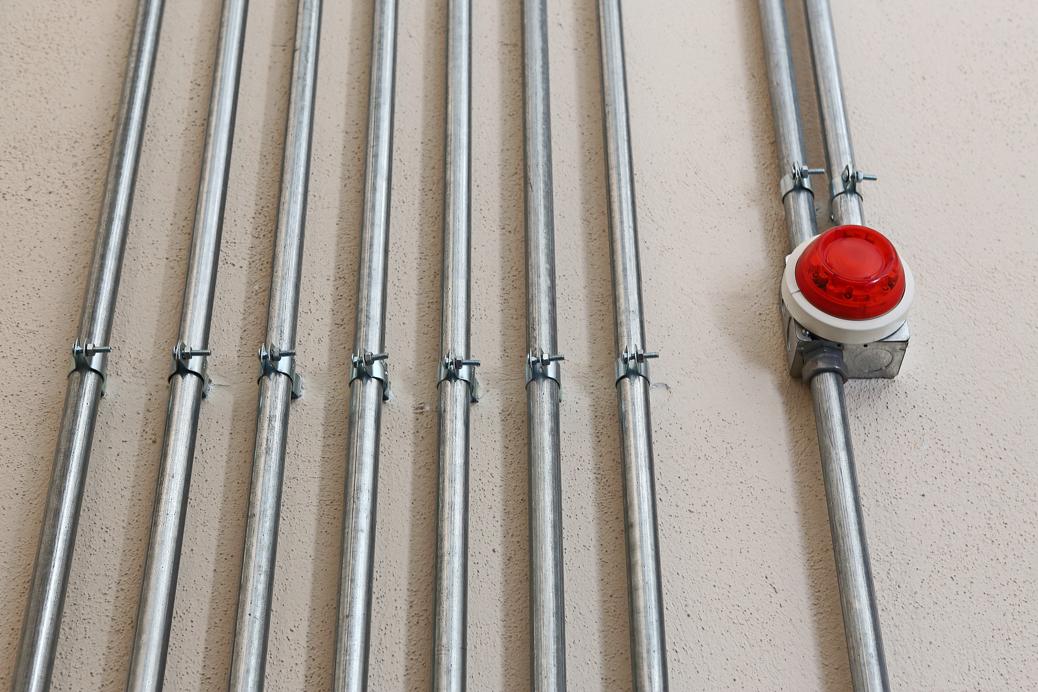 防爆应急灯套定额 - 了解安装所需设备和材料