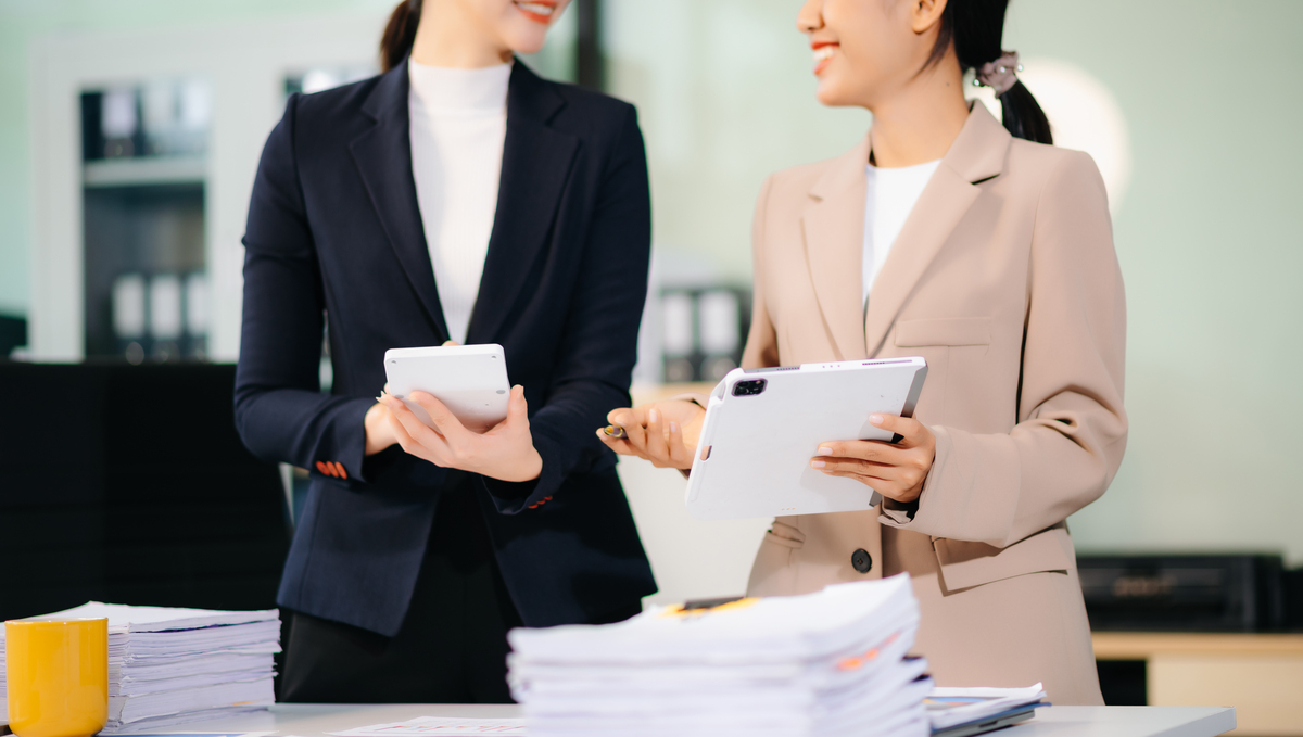 写一篇如何在职场中建立自己的品牌？