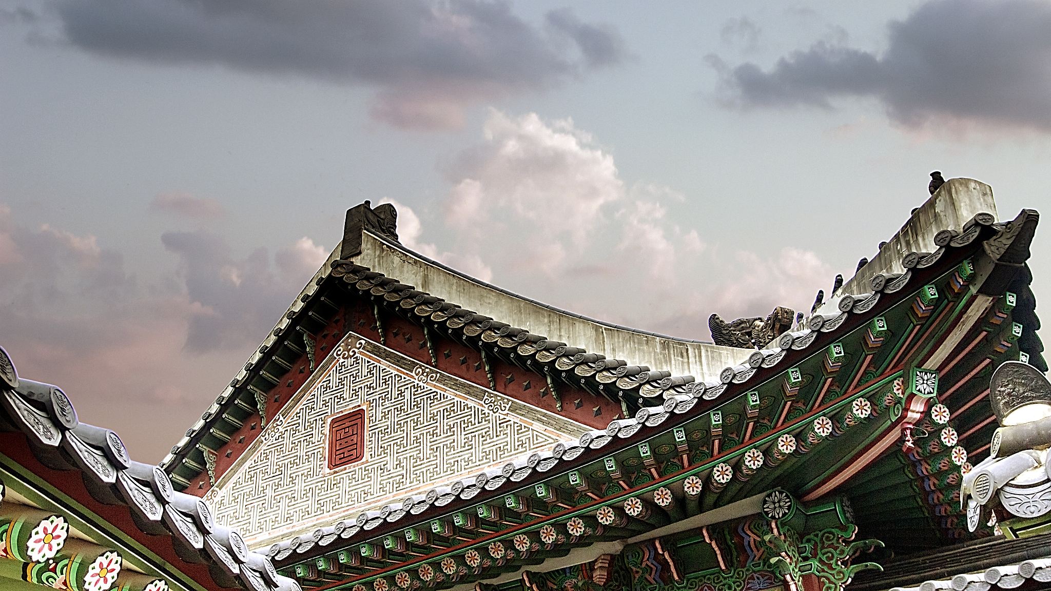 贺州民族旅游艺术学校2021年招生专业一览：旅游管理、民族音乐与舞蹈等