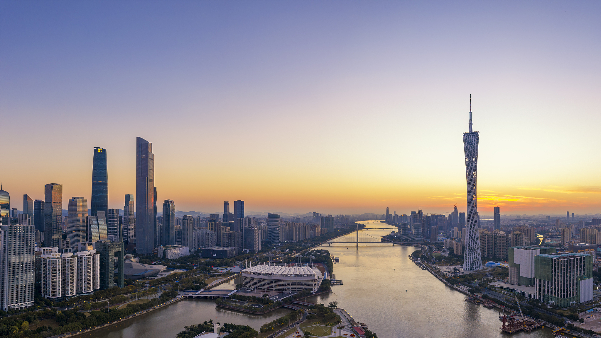航拍中国广州城市天际线