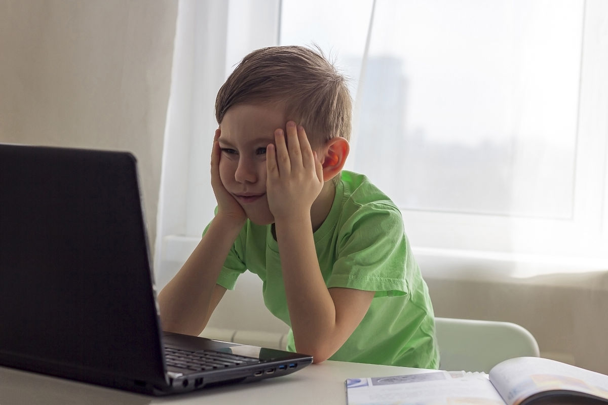 实习报告工作内容部分：包括实习单位简介、实习部门简介、人员结构、日常工作内容等反思部分：请回答下列问题1	实习期间印象最深刻的是什么？2	在实习期间遇到哪些困难和问题？你如何面对和解决？3	在实习期间自己有哪些成长和受益？你觉得自己最大的改变是什么？4	你从课堂学习与实习过程中发现新问题与论点有哪些？5	你认为此门课与所学专业结合对你有什么帮助？6	为了改善「理论-实习」课程你对授课教师及课程有何