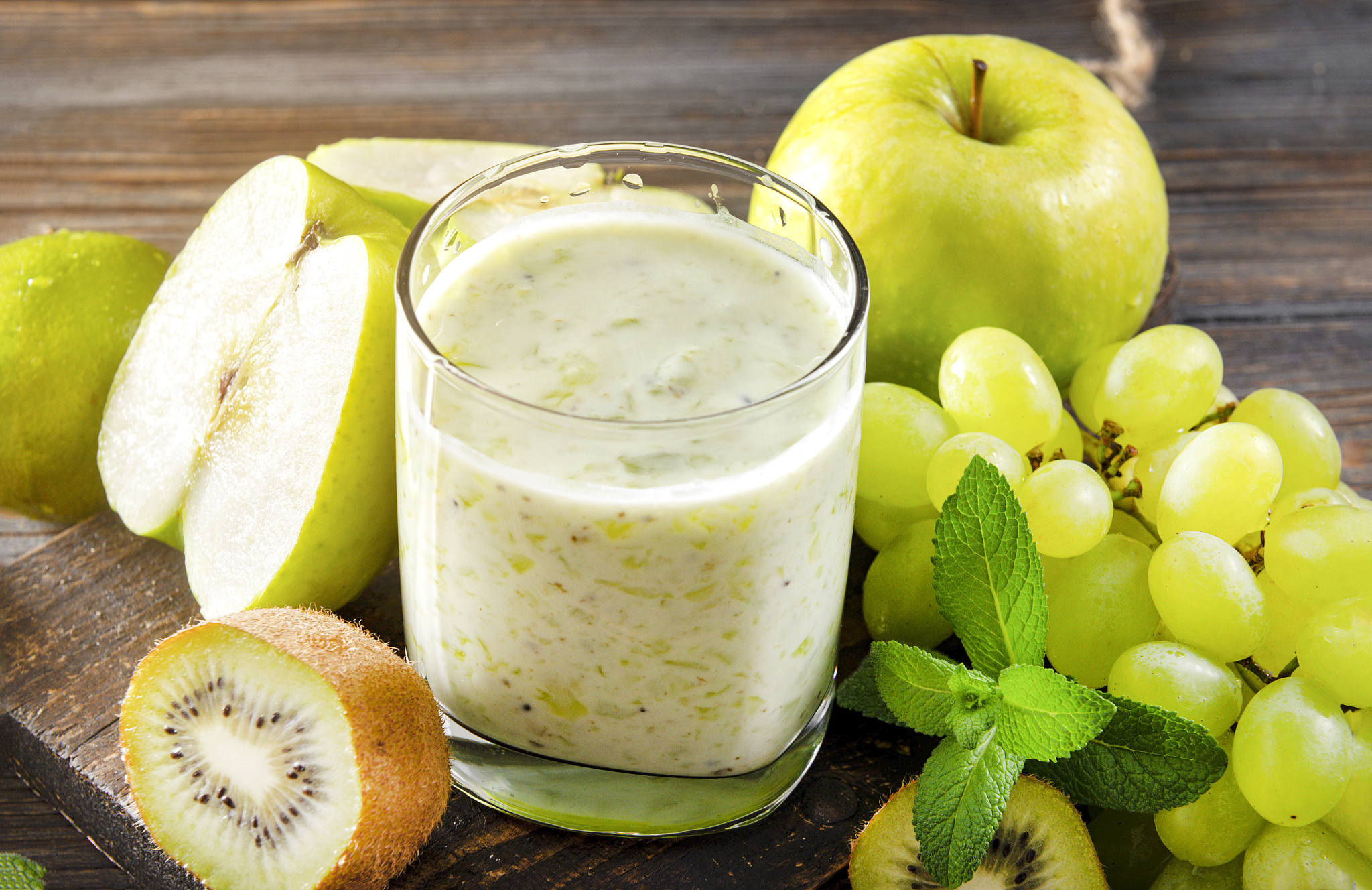 酸奶和弥猴桃能同吃吗，