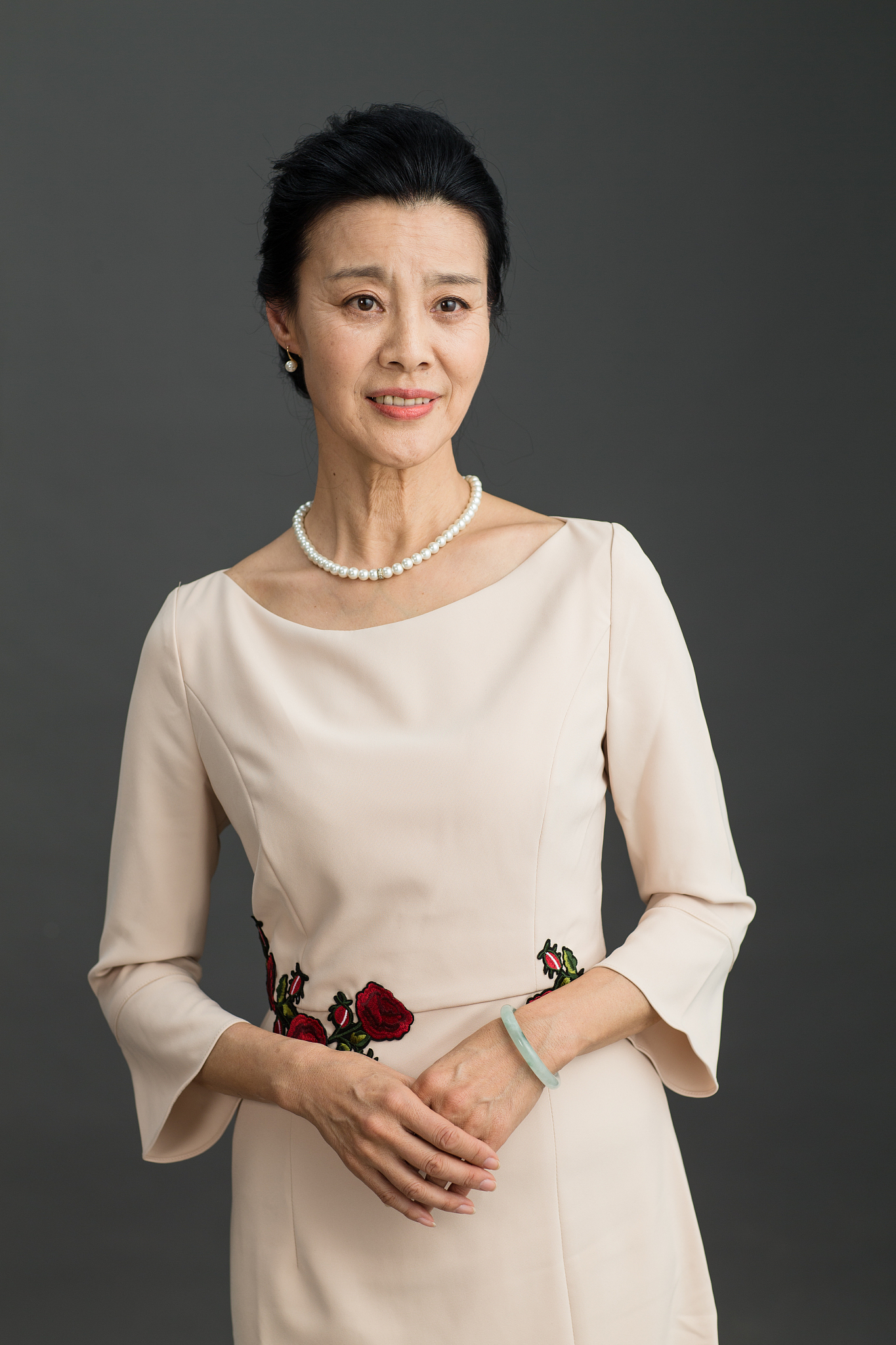 优雅女士肖像