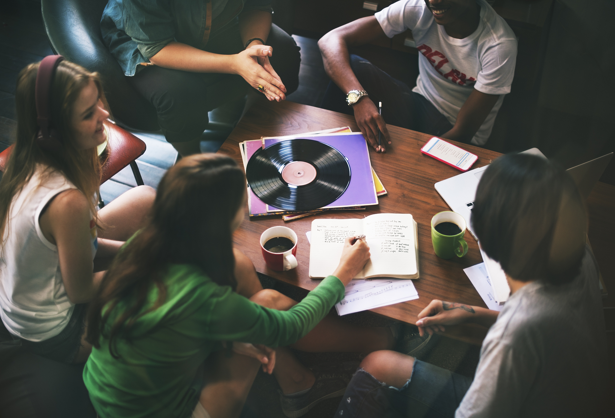 太阳这首歌的伴奏平台有？