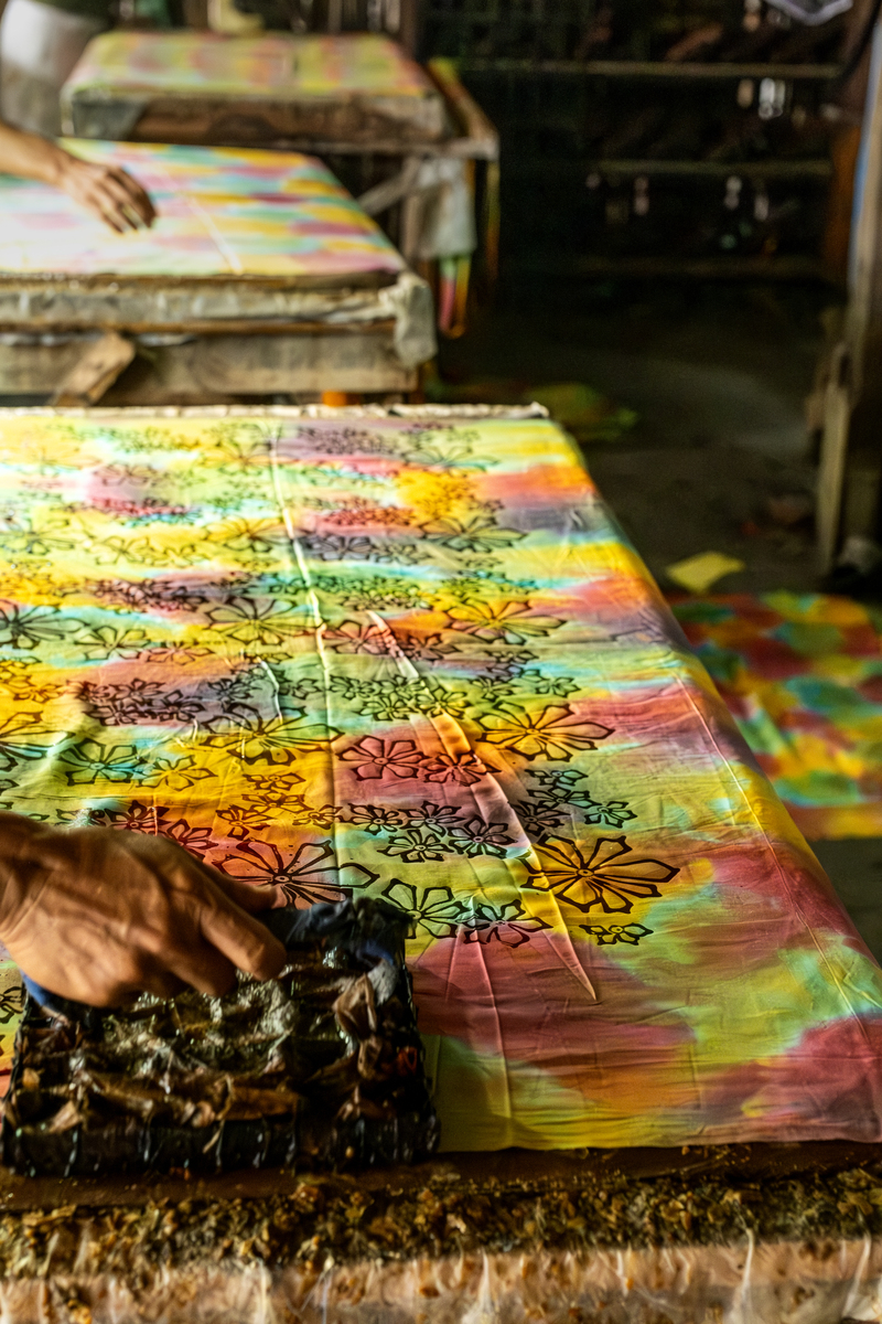 继续翻译：Paint By NumberPainted GlassPalette KnifePaper QuillingPapercutPapier MachePatchwork QuiltPen DrawingPencil DrawingPhotobashingPhotogramPhotomontagePixel ArtPlaster CastPointillismPolaroidPouring
