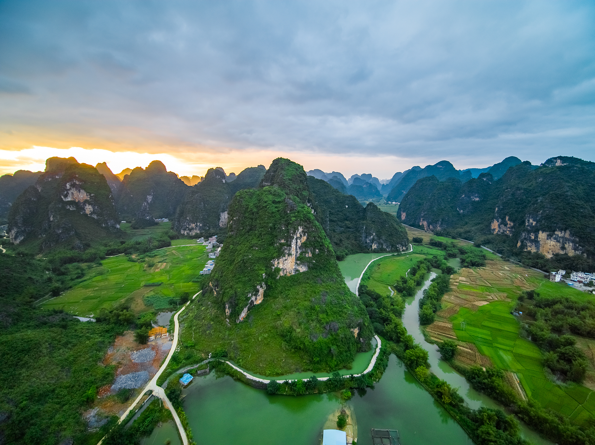 隆林县：广西西部魅力县城，热带雨林瑰宝