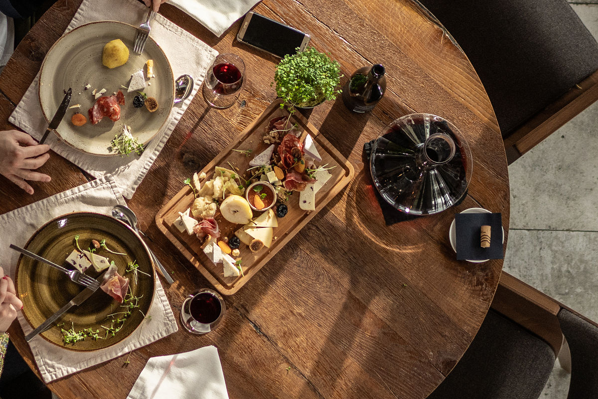 美食VLOG拍摄指南：从策划到收尾，手把手教你拍出精彩内容