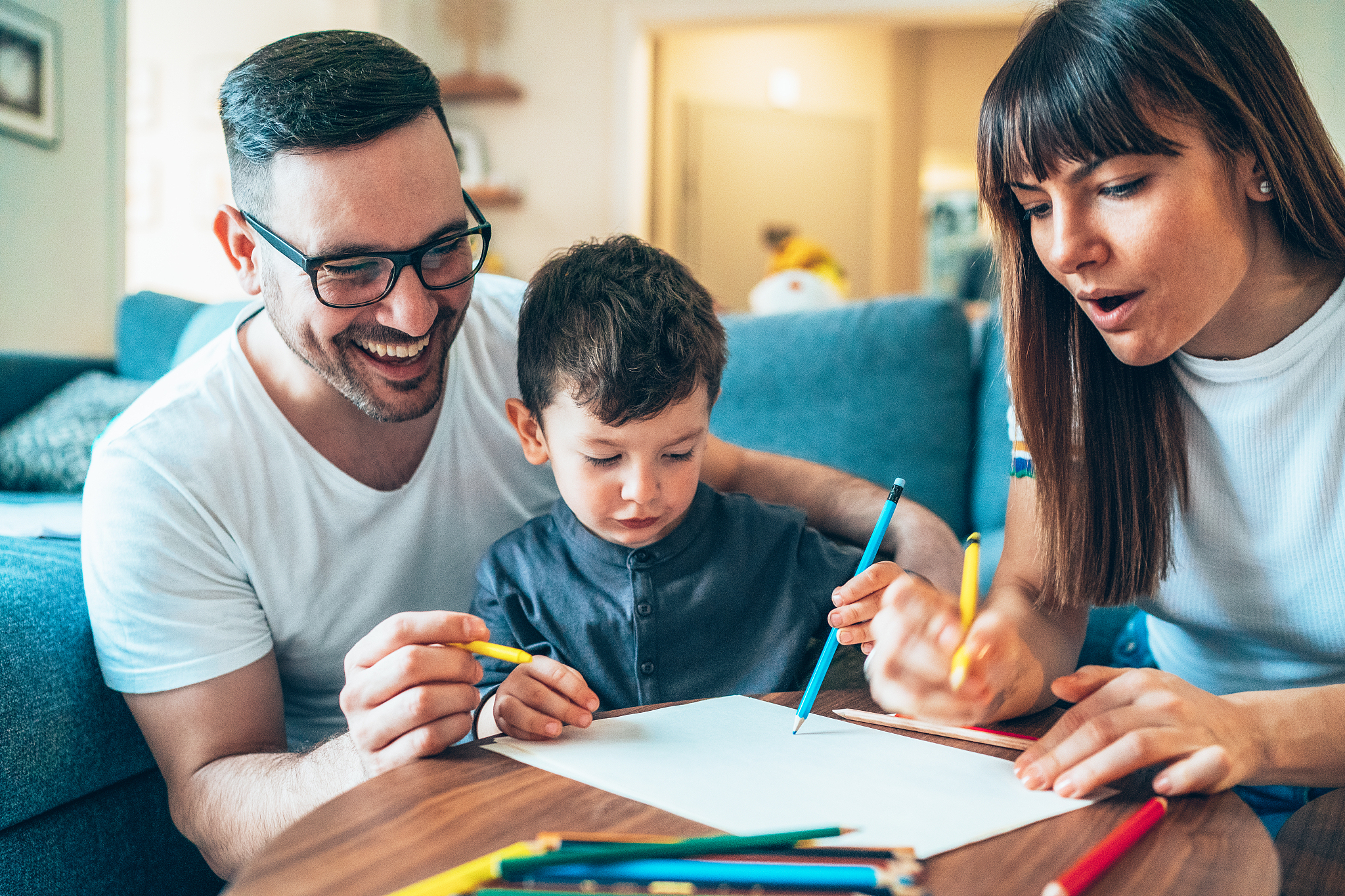 以朋友的身份与一个18岁孩子的母亲谈谈孩子的未来
