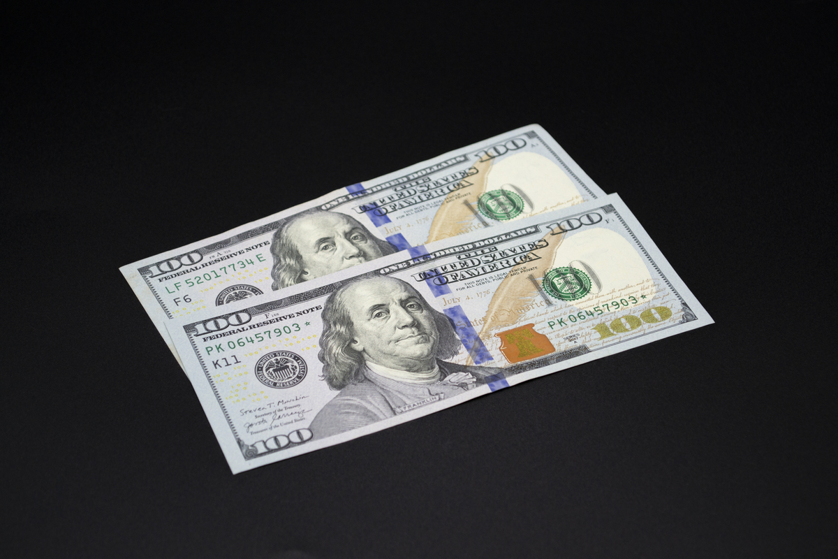 美钞尺寸：长度、宽度和面积