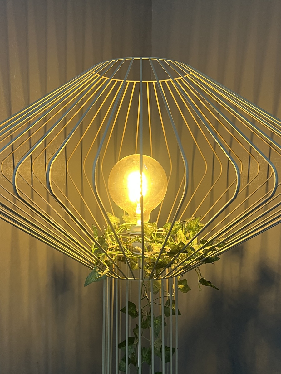 工作室主要业务为舞美灯光设计灯光秀编程文旅灯光设计编程舞美与文旅项目的三维动画模拟视频制作。灯光控台技术培训灯光秀编程培训三维模拟动画制作软件培训。创始人是方彬海与钟梅芳取100个独一无二与创始人相关的英文工作室名字并提供缩写与中文翻译。